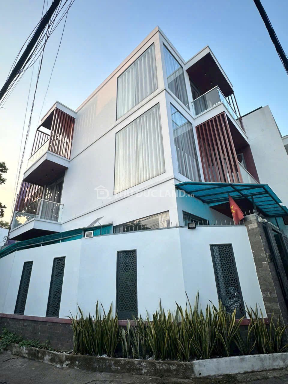Bán nhà góc 2 mặt tiền HXH Đường 11 Bình Thọ, 3 tầng, hẻm 6.34m, tiện ích không thiếu thứ gì - Ảnh 4