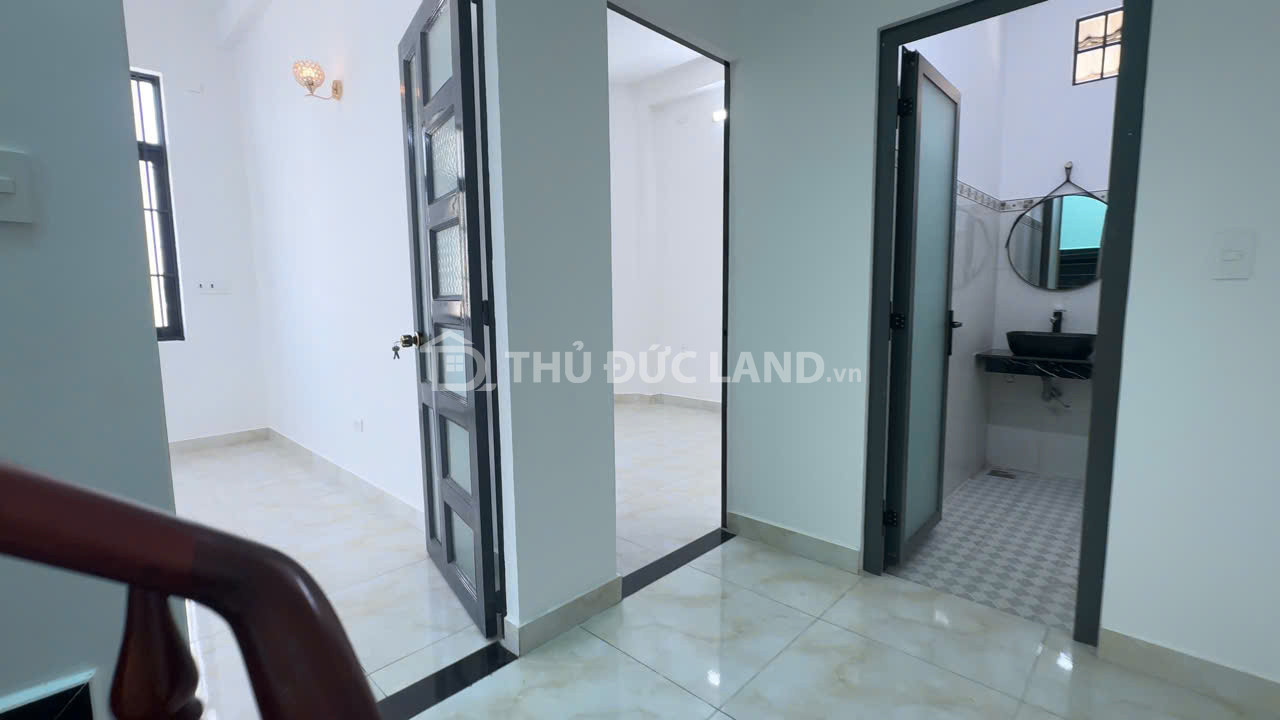 Bán nhà mặt tiền Đường 35 Hiệp Bình Chánh, 3 tầng, ngang 7.9m, sổ hồng riêng - Ảnh 2