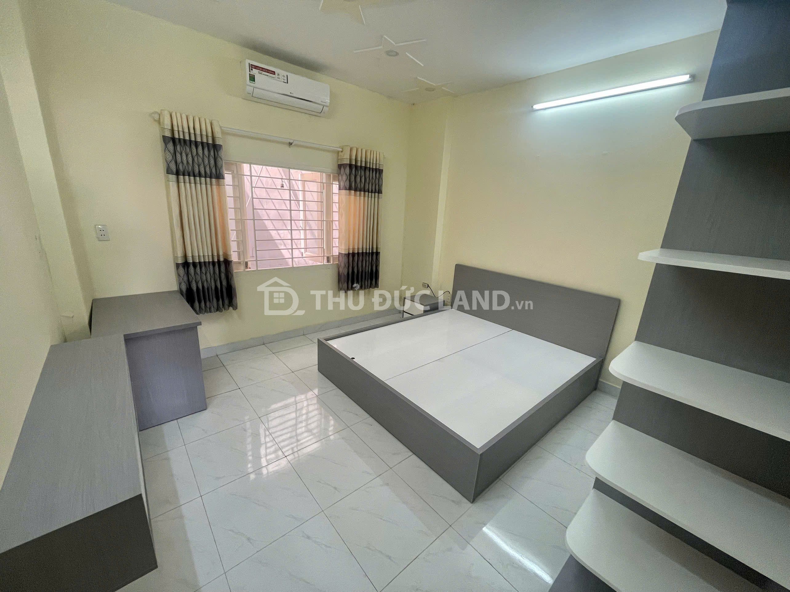 Bán nhà hẻm đường 4, Hiệp Bình Chánh, 2 tầng 64 m² ngang 4m
