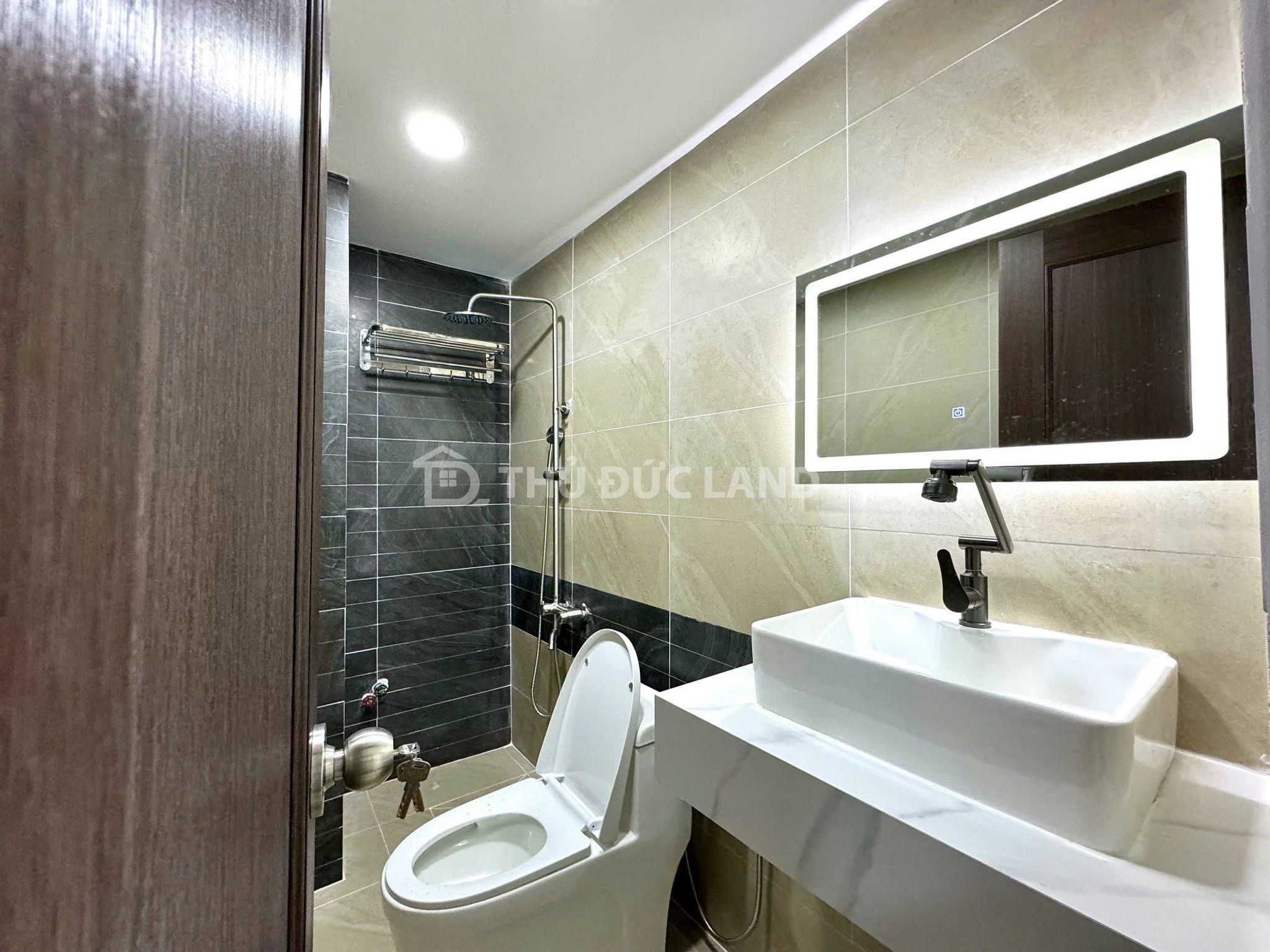 Bán nhà HXH Hiệp Bình Chánh, Phạm Văn Đồng, 4 tầng, giá 8.9 tỷ. Nhà đẹp dọn vào ở ngay. DT 74M2 - Ảnh 2