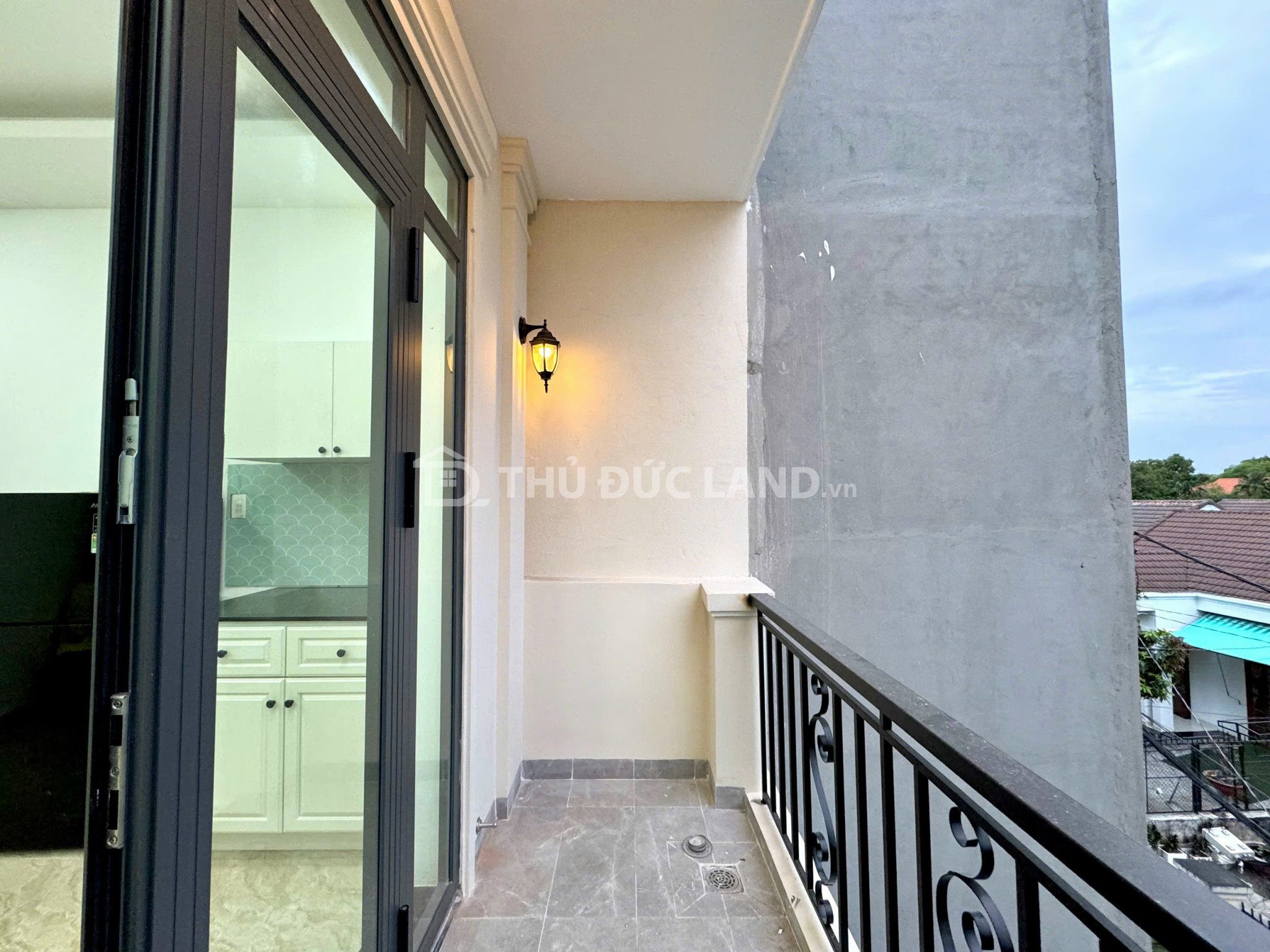 Bán nhà HXH Hiệp Bình Chánh, Phạm Văn Đồng, 4 tầng, giá 8.9 tỷ. Nhà đẹp dọn vào ở ngay. DT 74M2 - Ảnh 4