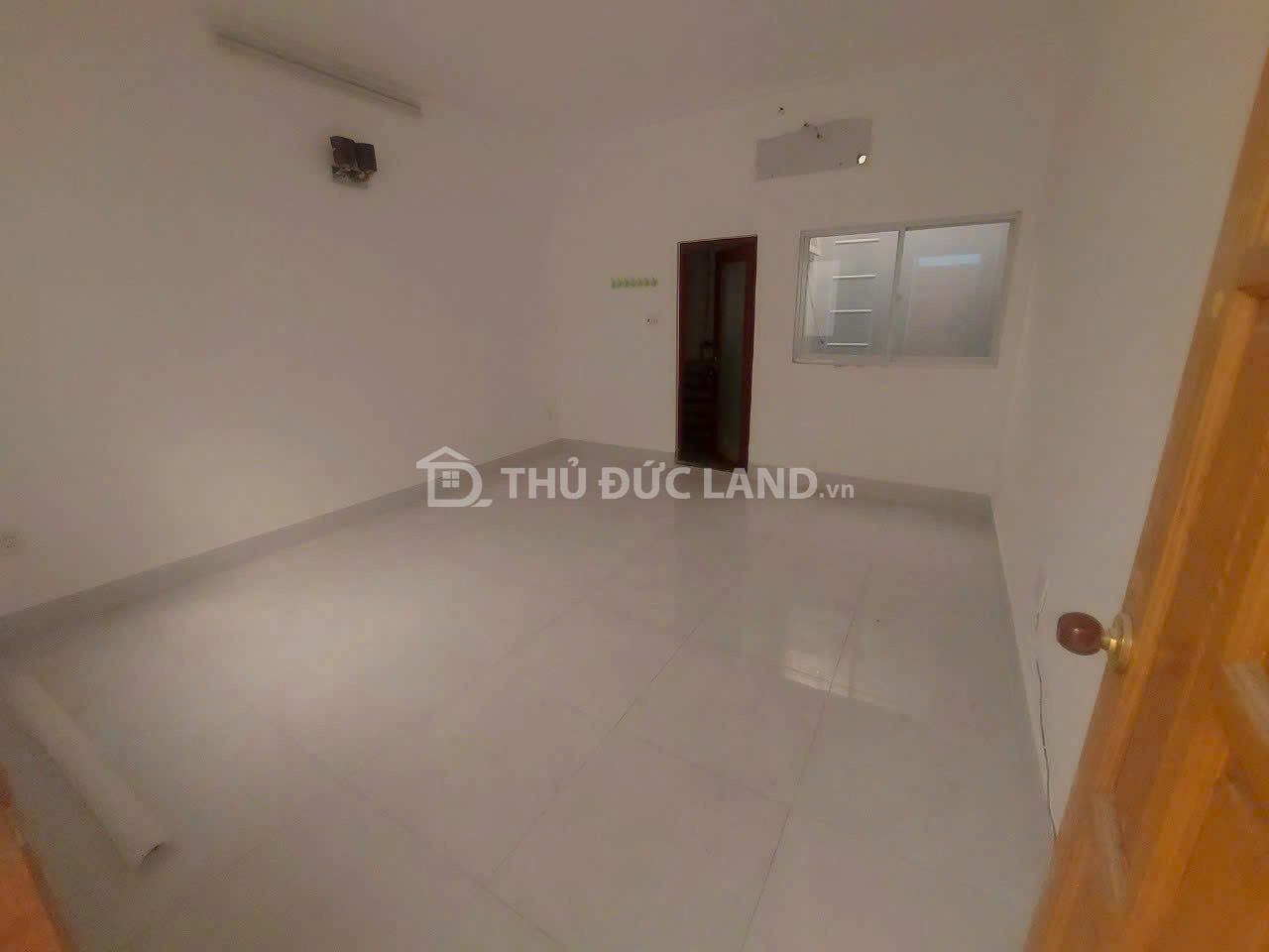 Bán nhà Hiệp Bình Chánh 3 tầng, gần chợ trường, diện tích 66m²