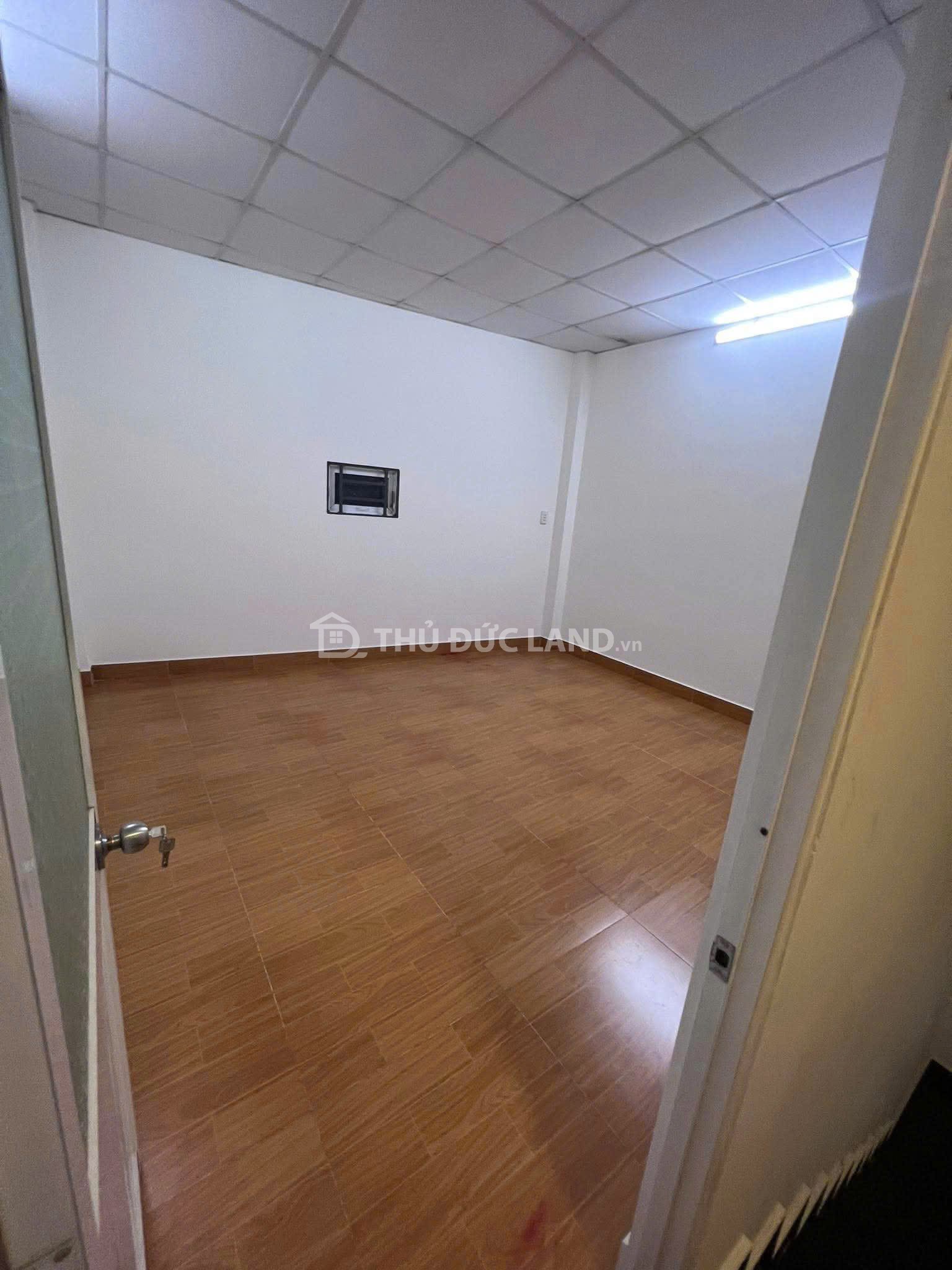 Bán nhà hẻm Hiệp Bình Chánh, Đường 48 – 3 tầng 3PN 3WC, hẻm xe hơi, khu dân cư đông đúc
