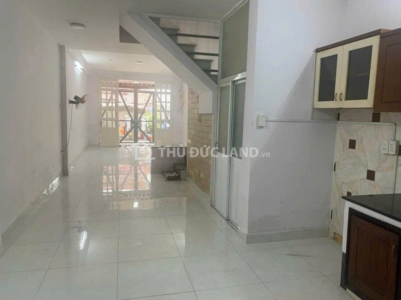 Bán nhà HXH Đường 38 Hiệp Bình Chánh, 3 tầng, DT 64m2, di chuyển thuận lợi, sổ hồng riêng - Ảnh 4