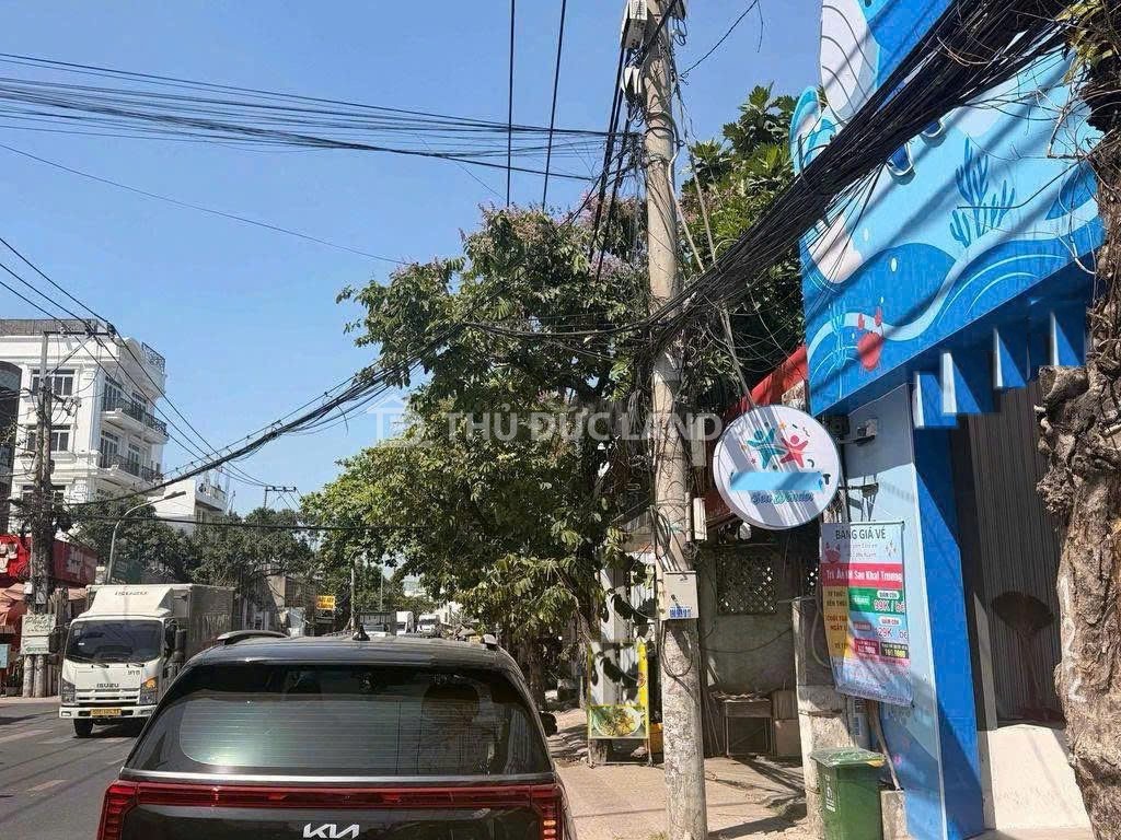 Bán nhà 2 mặt tiền Hiệp Bình, ngang 10.06m, DT 242m2, đường 25m, shr. Đang cho thuê 55tr/tháng