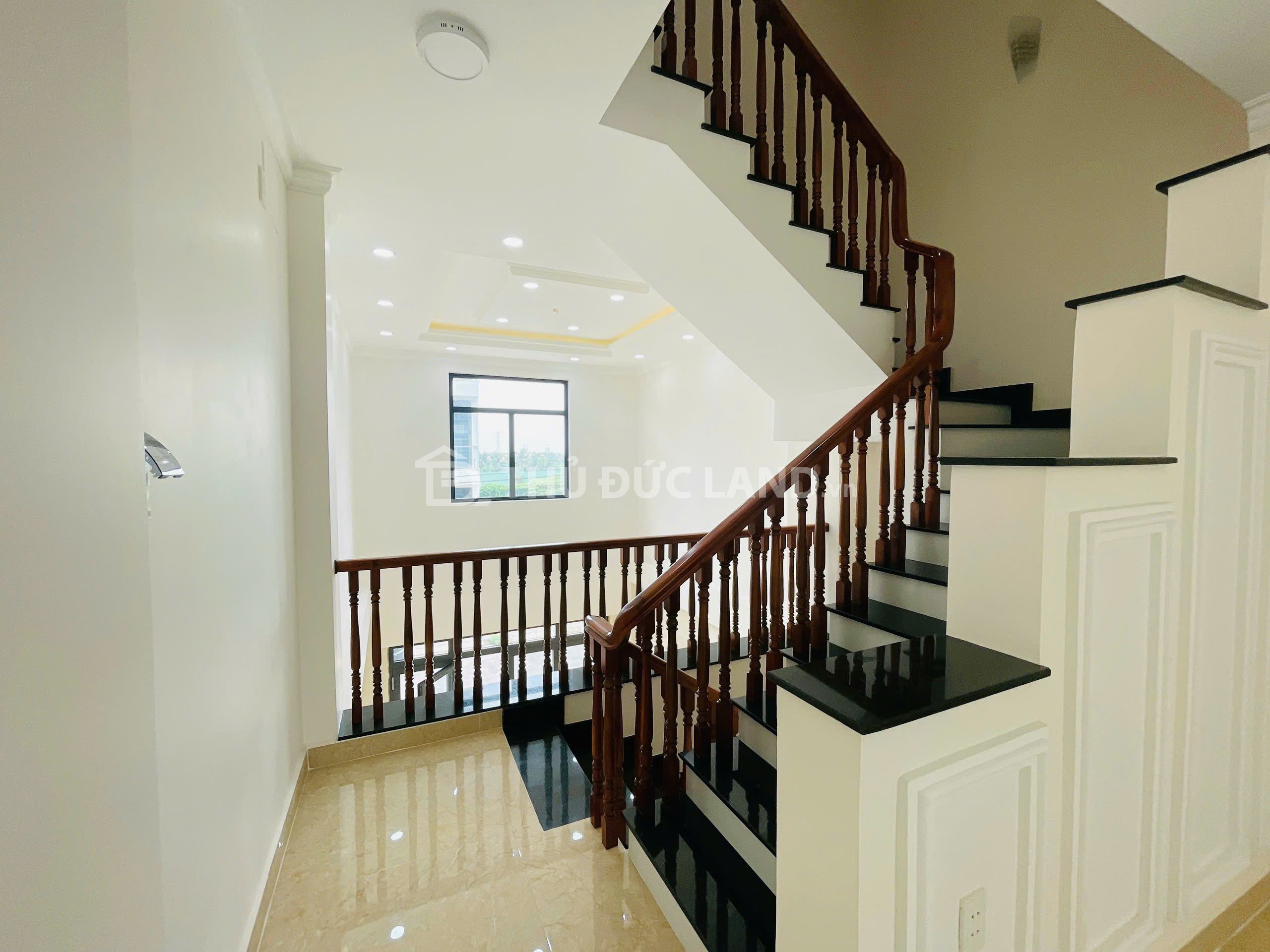 Bán 9 căn nhà phố khu đồng bộ giáp sông Sài Gòn- Vạn Phúc City, Hiệp Bình. - Ảnh 11