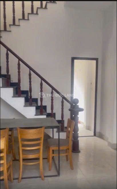 Bán nhà hẻm Tân Hoà 2, Hiệp Phú, DT 50m2 2 tầng, hẻm 5m, tiện ích đầy đủ, đang thuê 9 triệu.