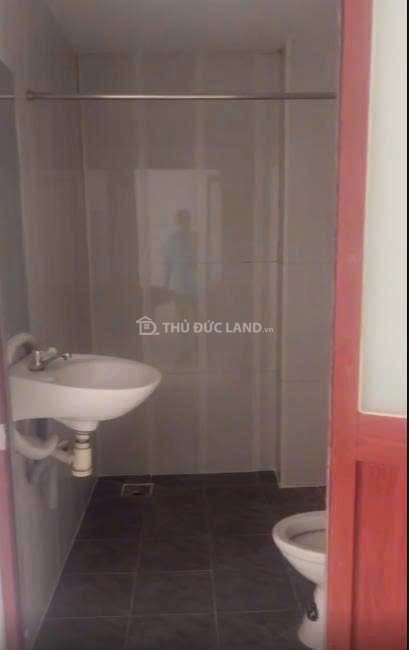 Bán nhà hẻm Tân Hoà 2, Hiệp Phú, DT 50m2 2 tầng, hẻm 5m, tiện ích đầy đủ, đang thuê 9 triệu. - Ảnh 4