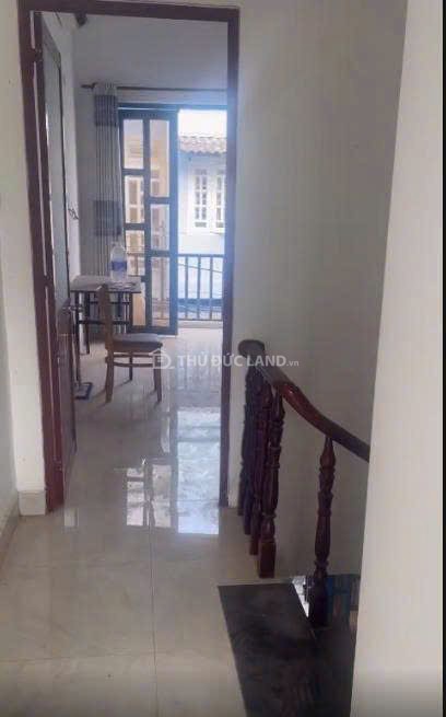 Bán nhà hẻm Tân Hoà 2, Hiệp Phú, DT 50m2 2 tầng, hẻm 5m, tiện ích đầy đủ, đang thuê 9 triệu. - Ảnh 2