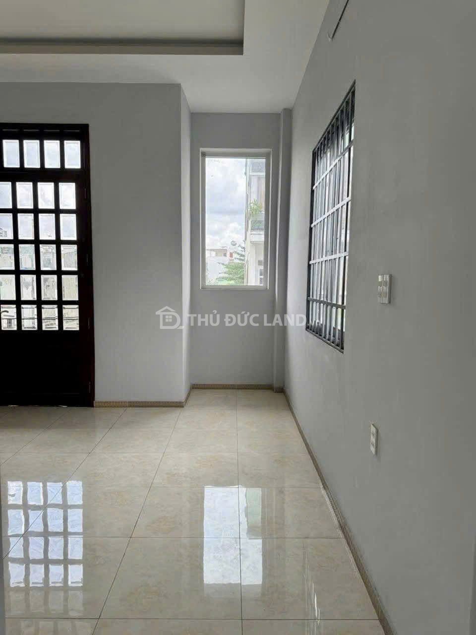 Bán nhà mặt tiền Hiệp Phú 5.3x22m (116.7m²) 3 tầng, sổ sẵn, tiện ở và kinh doanh - Ảnh 4