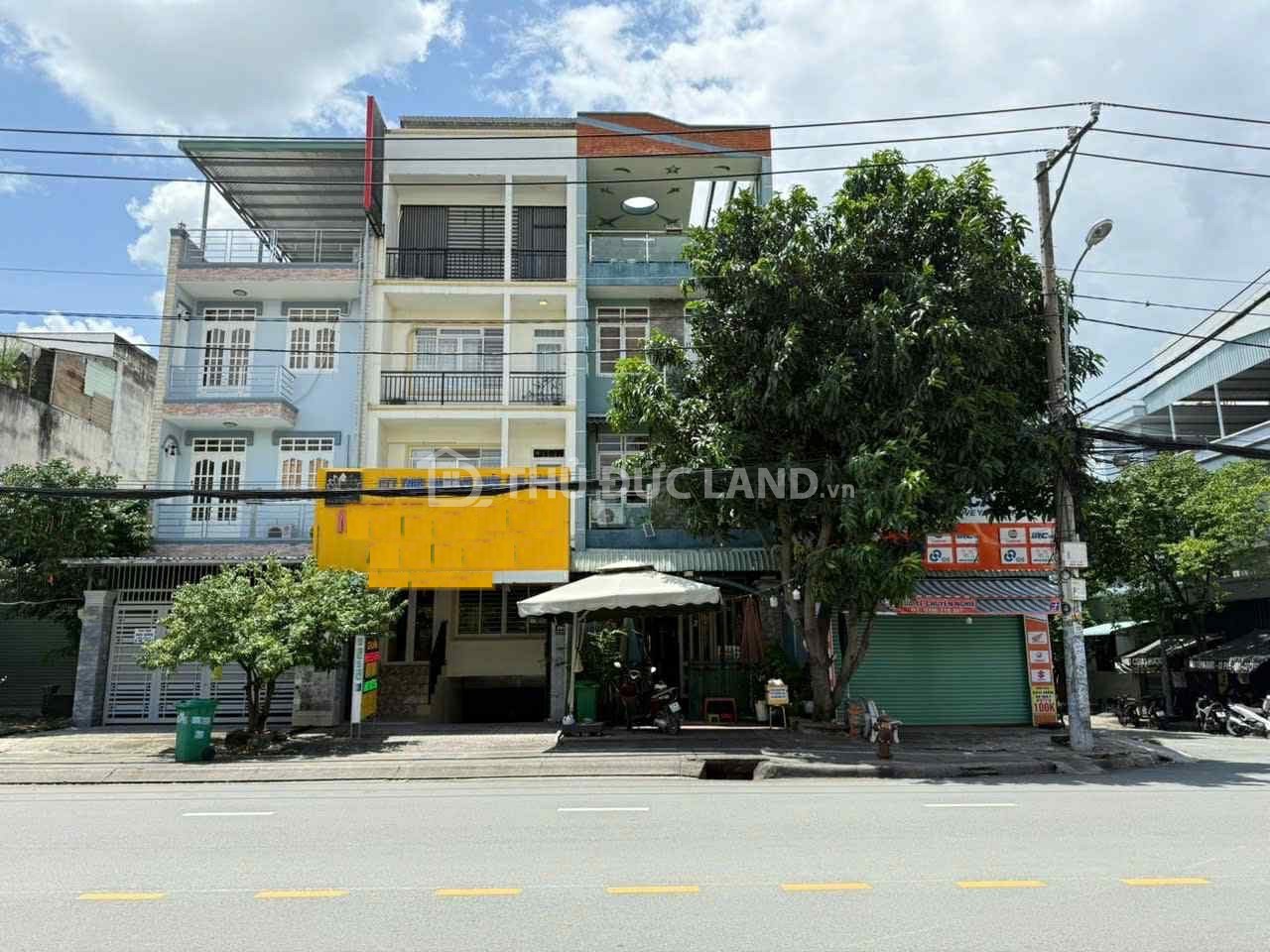 Nhà mặt tiền Man Thiện, Hiệp Phú