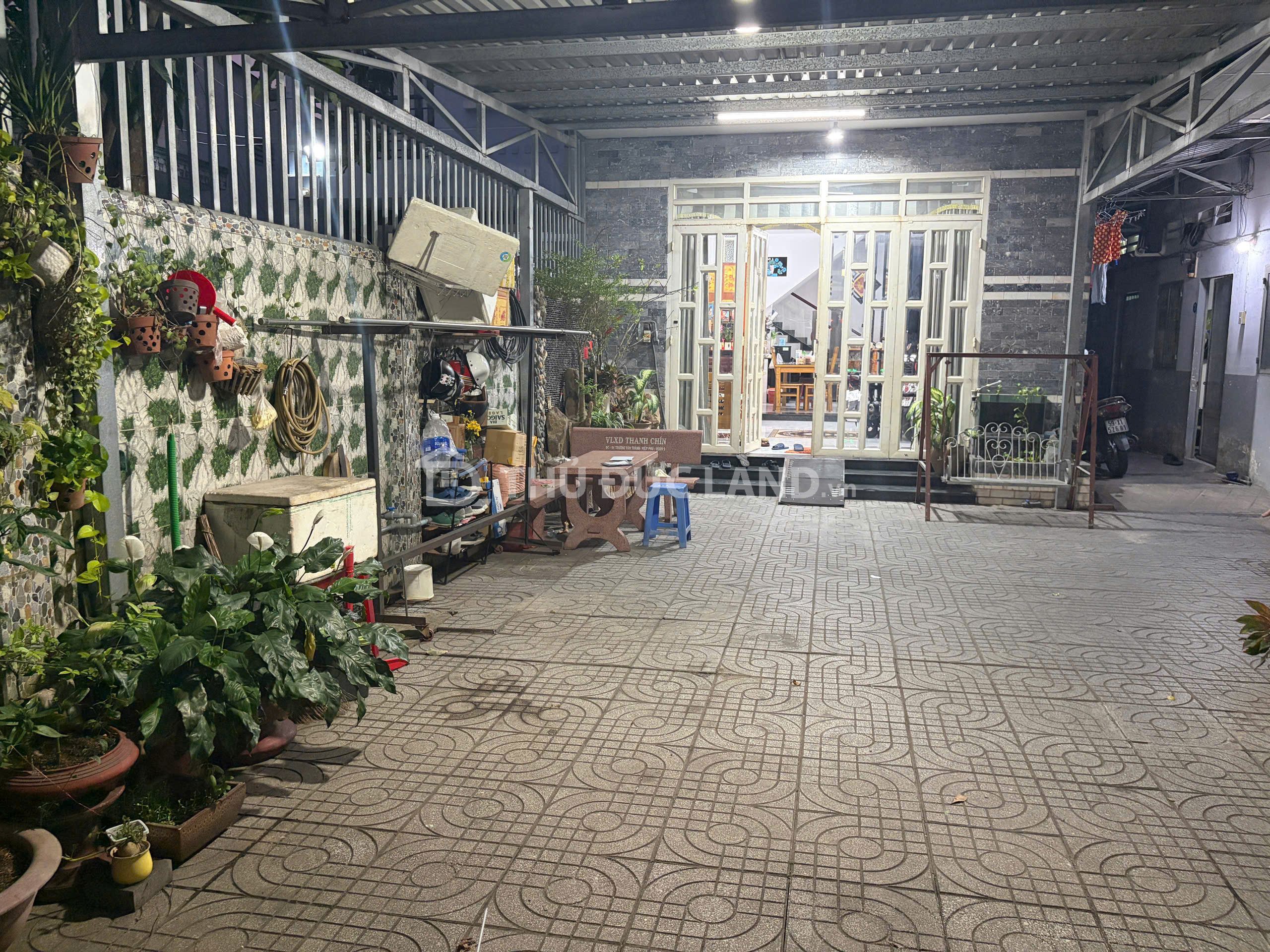 Bán nhà mặt tiền Hiệp Phú đường Tân Hoà 2, DT 289m2 ngang 11m, cách ngã 4 Thủ Đức 300M - Ảnh 2
