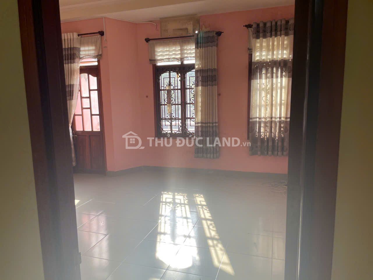 Bán nhà 4 lầu KDC Hải Sơn đồng bộ vỉa hè, Đường Hoàng Diệu 2,Linh Chiểu. 87M2 ngang 5. - Ảnh 3