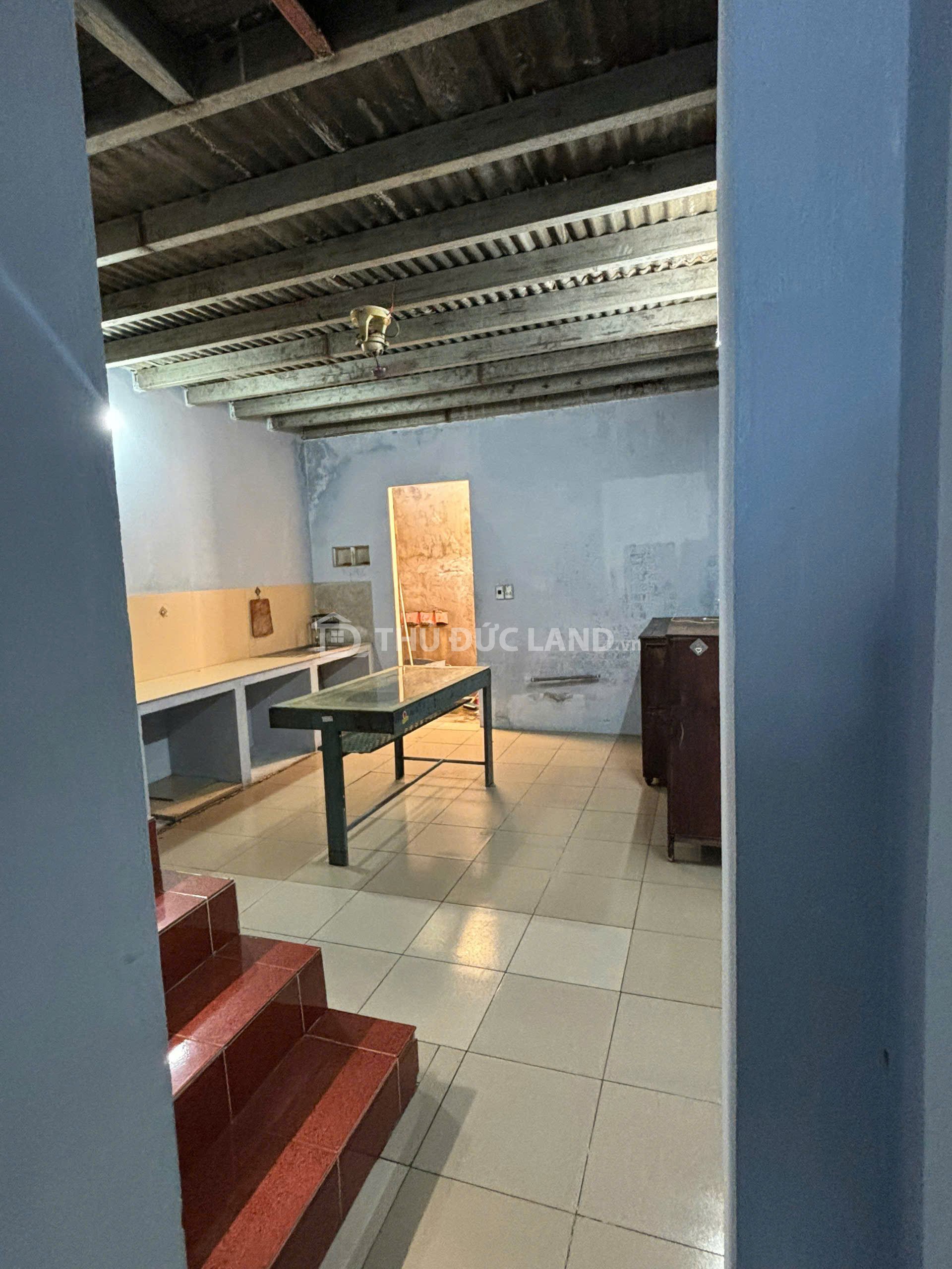 Bán nhà hẻm Linh Chiểu, Đường 13, ngang 7m, diện tích 108.9m². KDC đông đúc, cho thuê 11tr/th