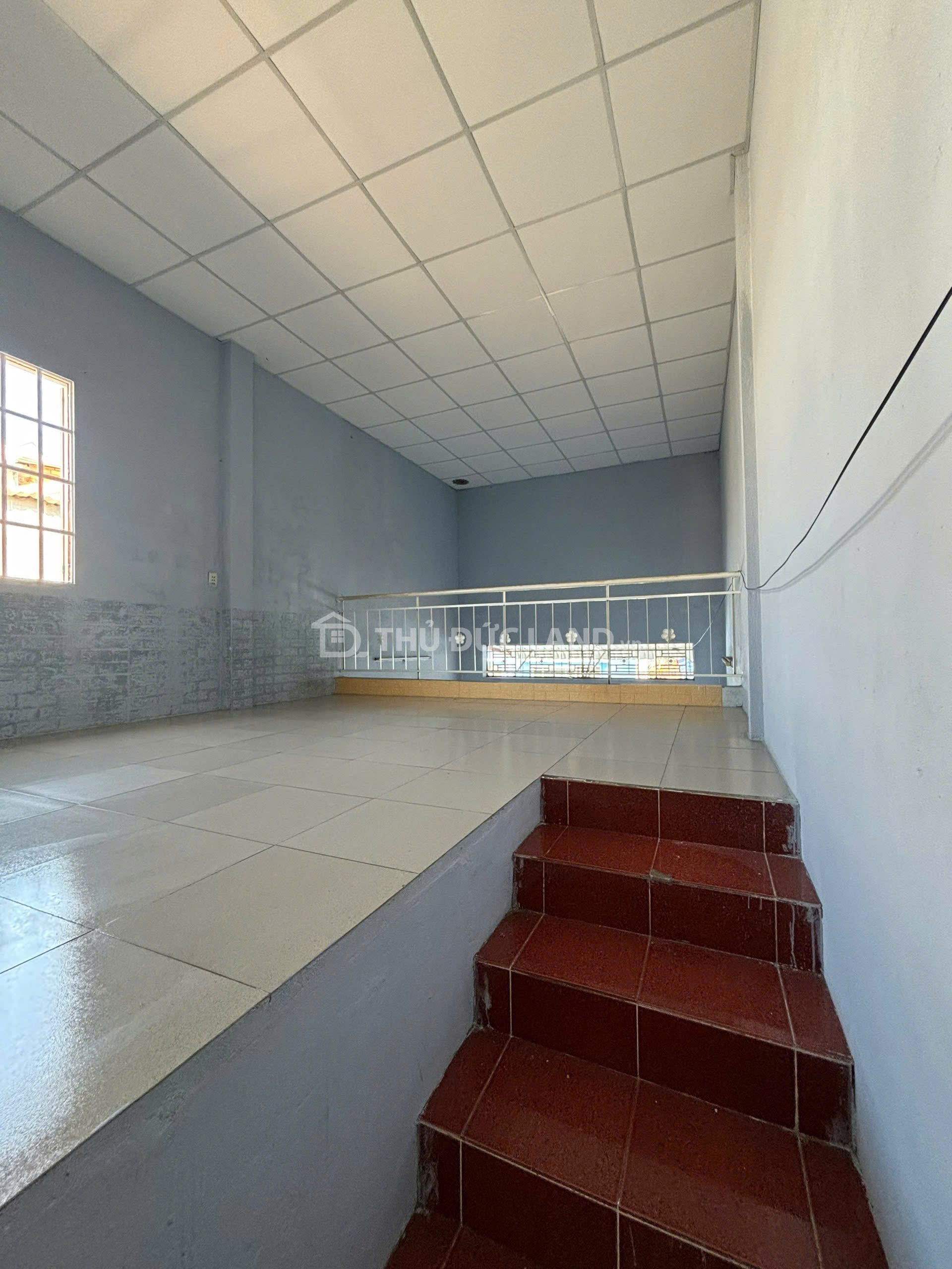 Bán nhà hẻm Linh Chiểu, Đường 13, ngang 7m, diện tích 108.9m². KDC đông đúc, cho thuê 11tr/th - Ảnh 2