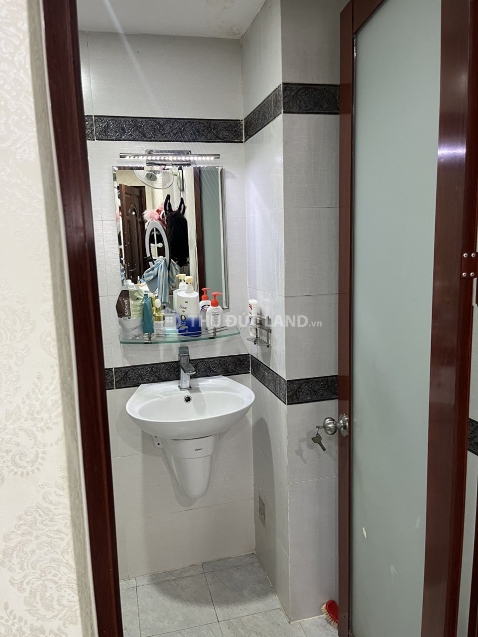 Bán nhà 3 tầng HXH Linh Chiểu cạnh Hoàng Diệu 2, DT 60m2, 4PN, tiện ích đầy đủ - Ảnh 5
