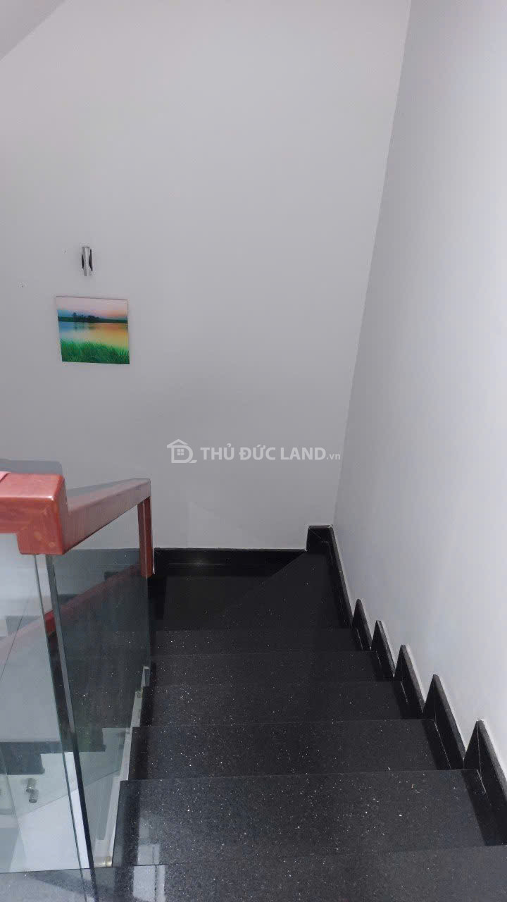 Bán Nhà Hẻm Linh Chiểu Thủ Đức 5.5m Mặt Tiền, 2 Tầng, Sổ Hồng Riêng. Cạnh Chợ - Ảnh 2