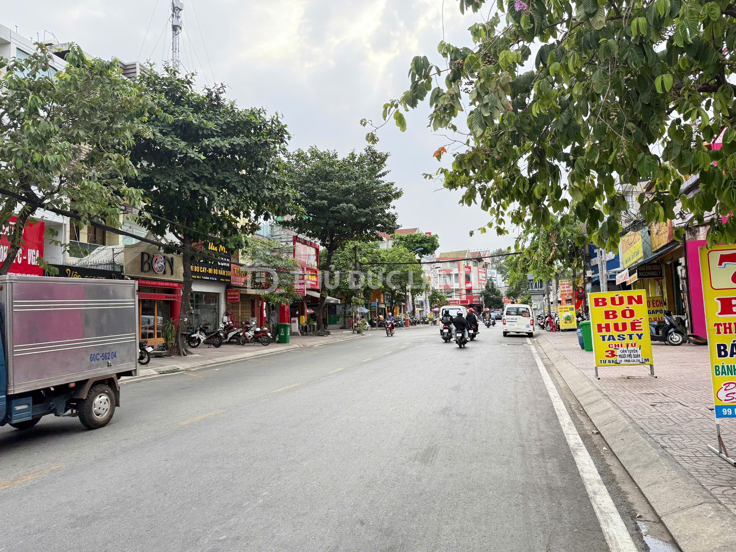 Bán nhà mặt tiền Đường 19 Linh Chiểu, cạnh ĐH Ngân hàng, ngang 9.6m, đường 14m, DT 183m2, giá tốt