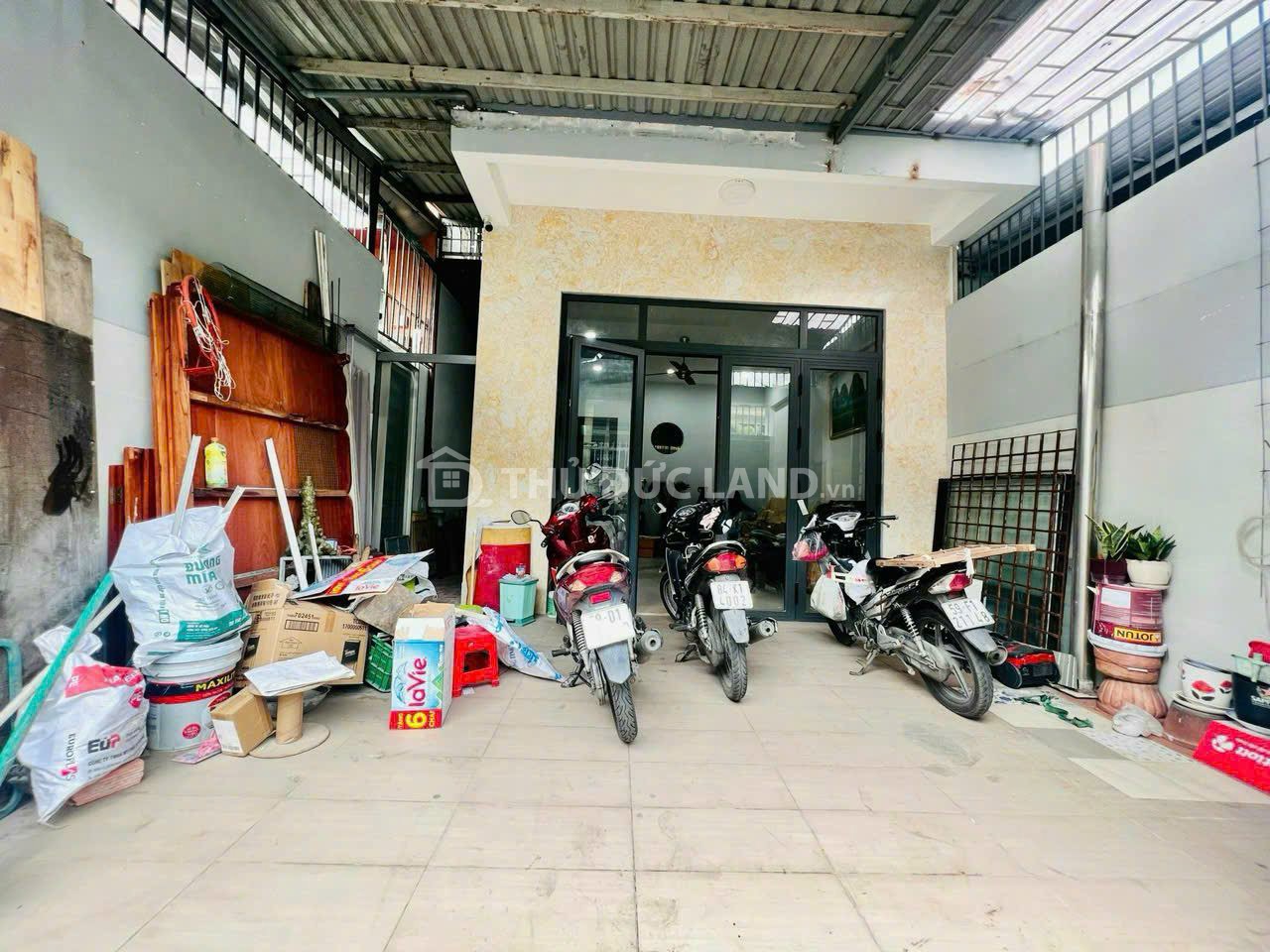 Bán nhà mặt tiền Linh Chiểu (Đường 14) 3 tầng, 3PN – 3WC, có sân trước sau, gần trường và chợ - Ảnh 3