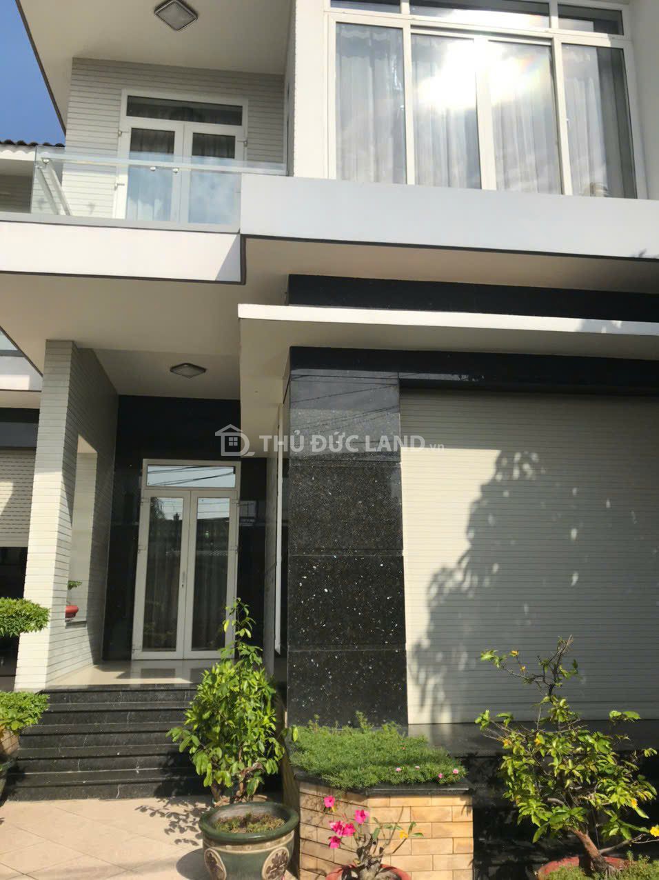 Bán biệt thự Linh Đông đường 42, DT 185m2, 2 tầng, ngang 13.47m, tiện ích đầy đủ 1km - Ảnh 4
