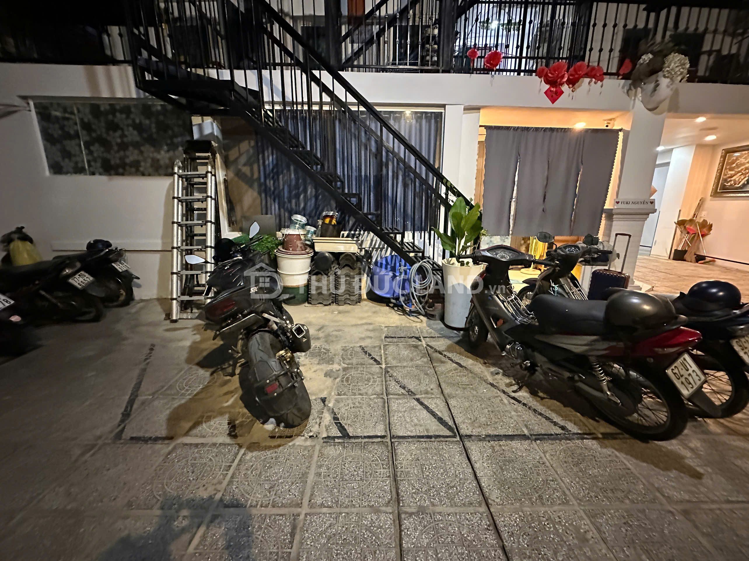 Bán căn hộ dịch vụ Linh Đông, Thủ Đức, DT 216m2 5 tầng 20 phòng, đường 6m, dòng tiền 70 triệu/tháng - Ảnh 4