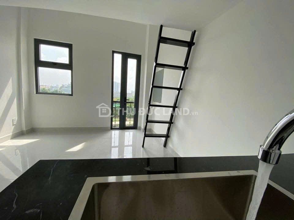 Bán căn hộ dịch vụ Linh Đông, Thủ Đức, DT 216m2 5 tầng 20 phòng, đường 6m, dòng tiền 70 triệu/tháng - Ảnh 3