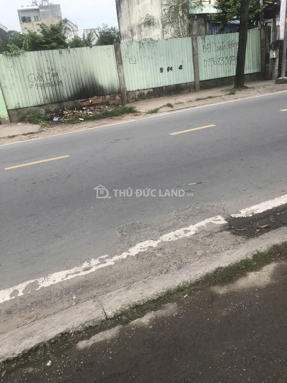 Bán nhà mặt tiền Linh Đông, ngang 9.4m, đường trước nhà 8m, sổ hồng riêng