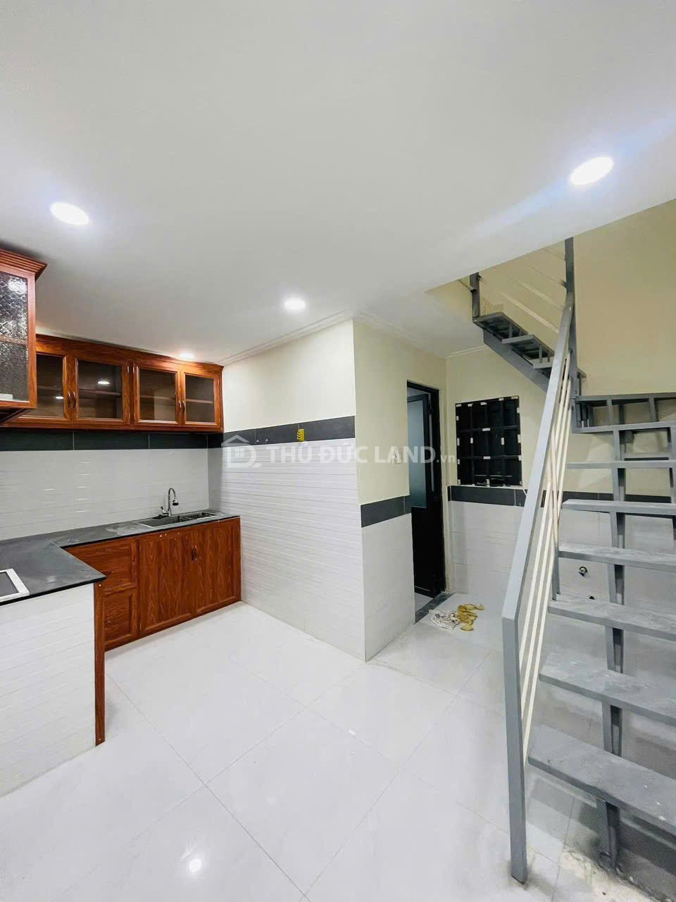 Bán nhà hẻm Đường 38 Linh Đông, DT 52m2, 2 tầng, sổ hồng riêng, giá 5 tỷ - Ảnh 6
