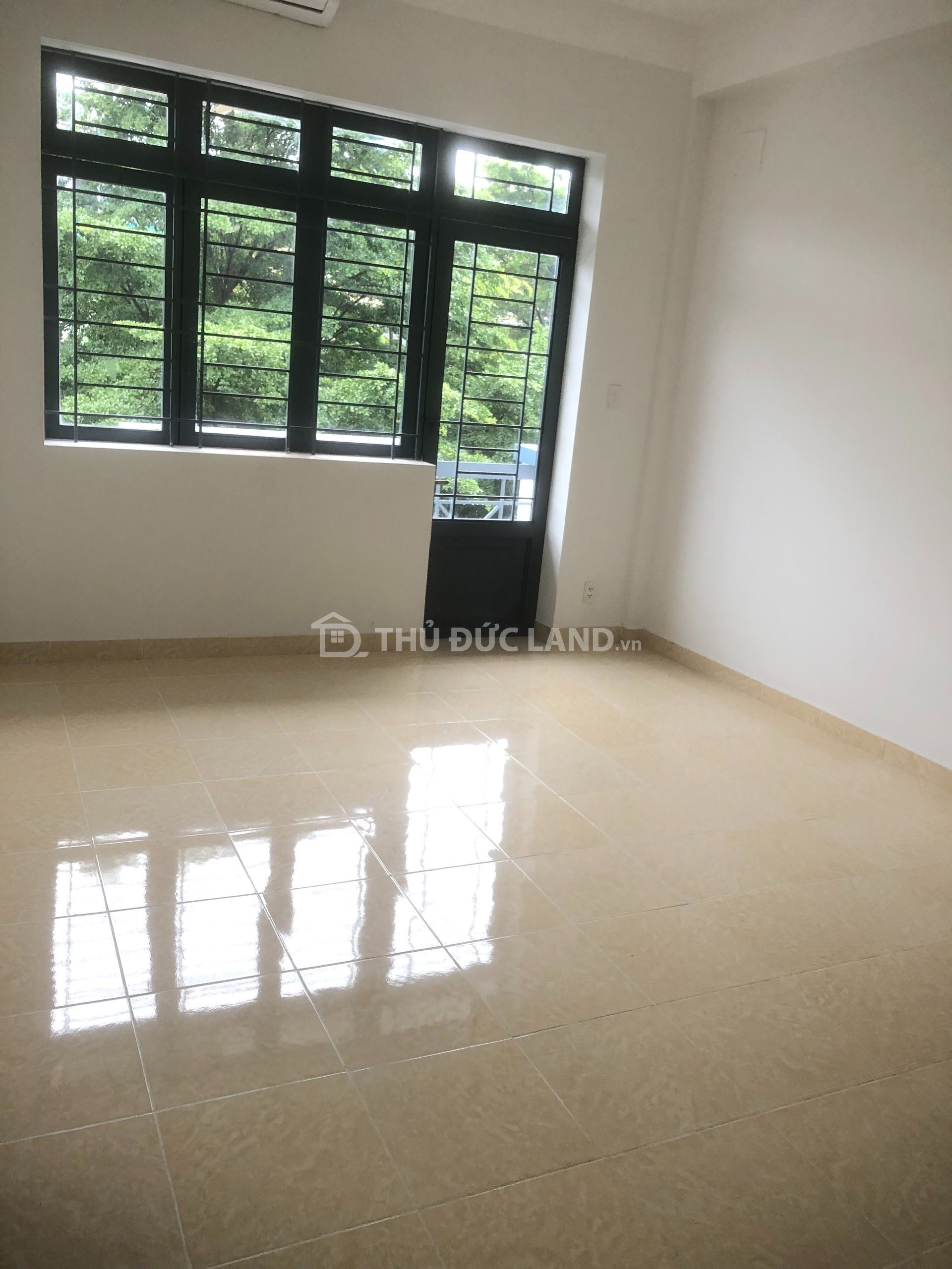 Bán nhà HXH Linh Đông, Phạm Văn Đồng, DT 56m2, đường 14m, KDC đồng bộ, có công viên, tiện ích đầy đủ - Ảnh 5
