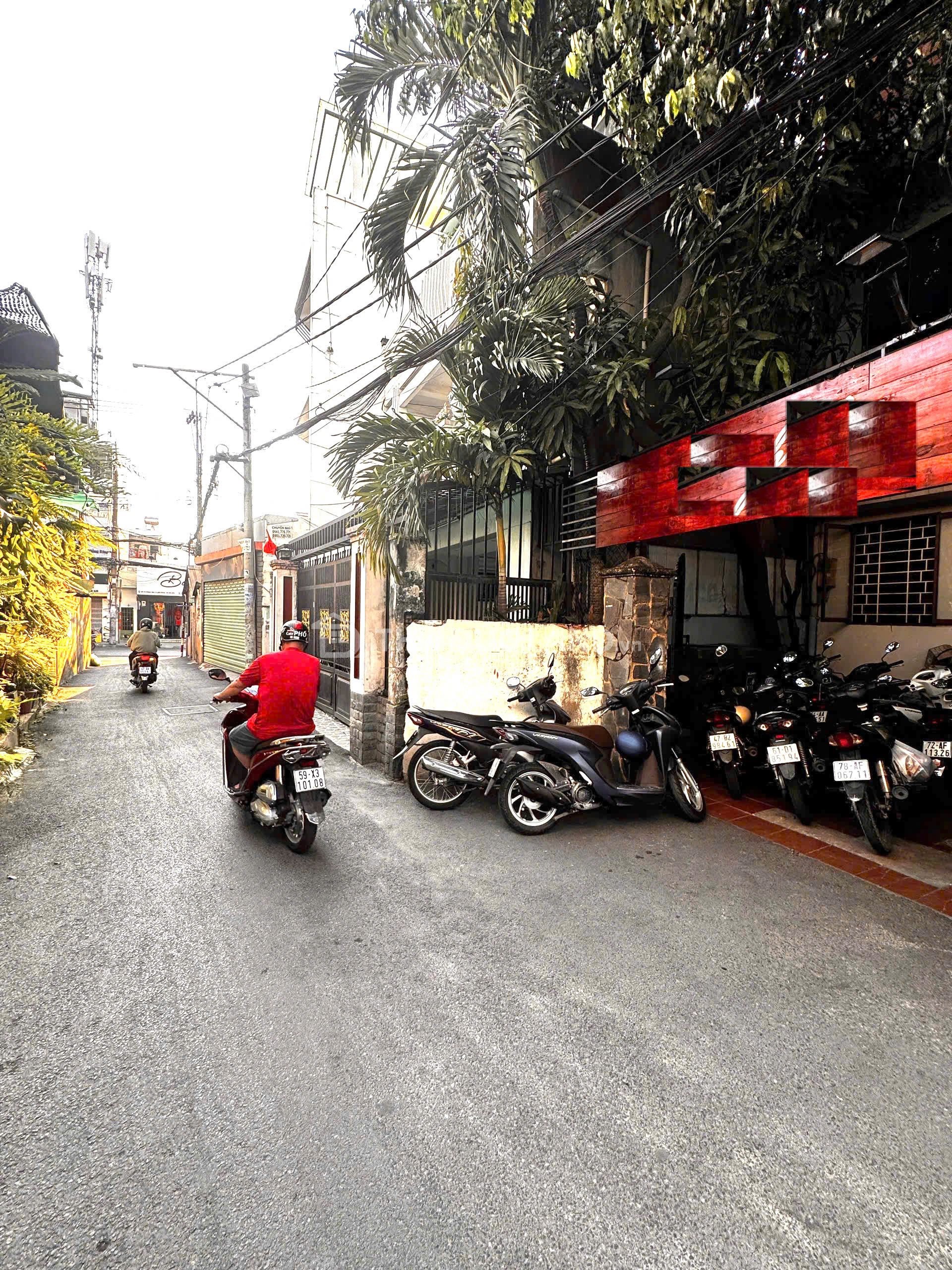 Bán nhà 2MT Tô Ngọc Vân, Linh Đông, DT 60m2 ngang 4.8m, 2 tầng, cách đường lớn 20M