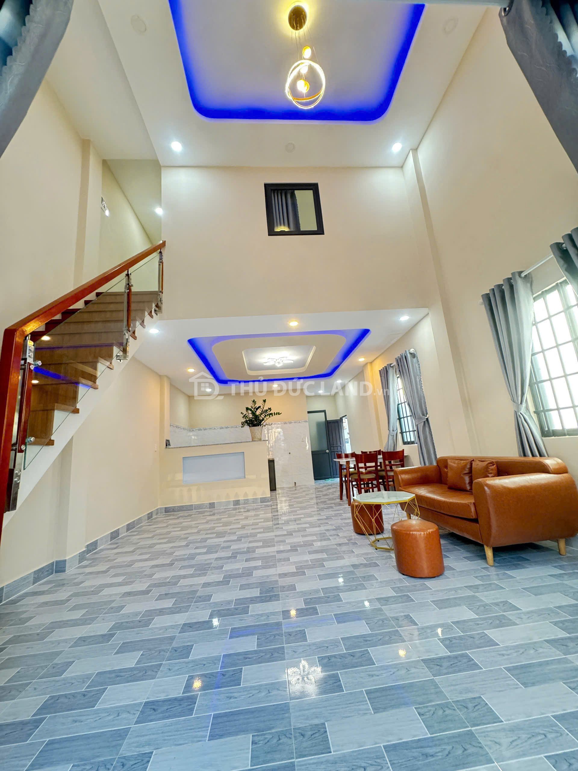 Bán nhà 2MT Tô Ngọc Vân, Linh Đông, DT 60m2 ngang 4.8m, 2 tầng, cách đường lớn 20M - Ảnh 2