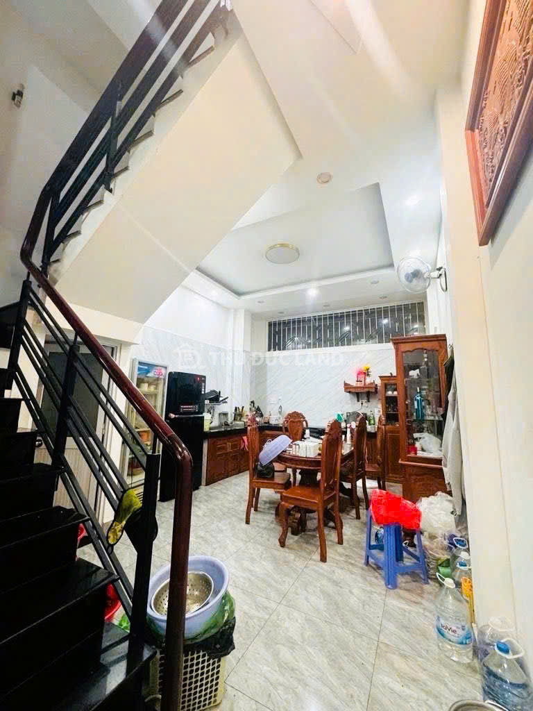 NHÀ ĐẸP 3 TẦNG HẺM Ô TÔ CẠNH ĐƯỜNG PHẠM VĂN ĐỒNG LINH ĐÔNG 50.1M2, KDC AN NINH