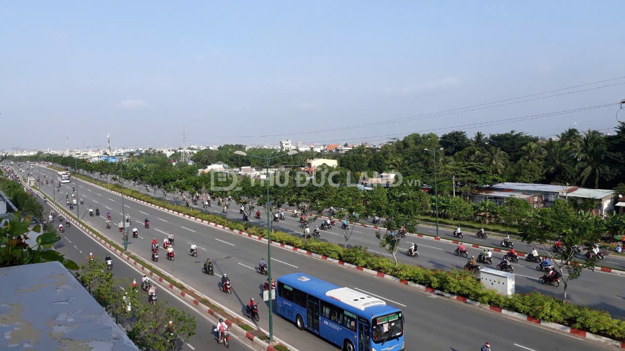 Bán nhà 2 mặt tiền Phạm Văn Đồng, DT 56m2 đường 60m, 3 tầng. KDC đồng bộ, công viên, tiện ích đầy đủ - Ảnh 16