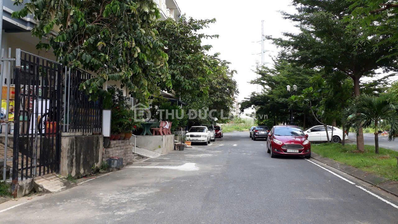 Bán nhà 2 mặt tiền Phạm Văn Đồng, DT 56m2 đường 60m, 3 tầng. KDC đồng bộ, công viên, tiện ích đầy đủ - Ảnh 3