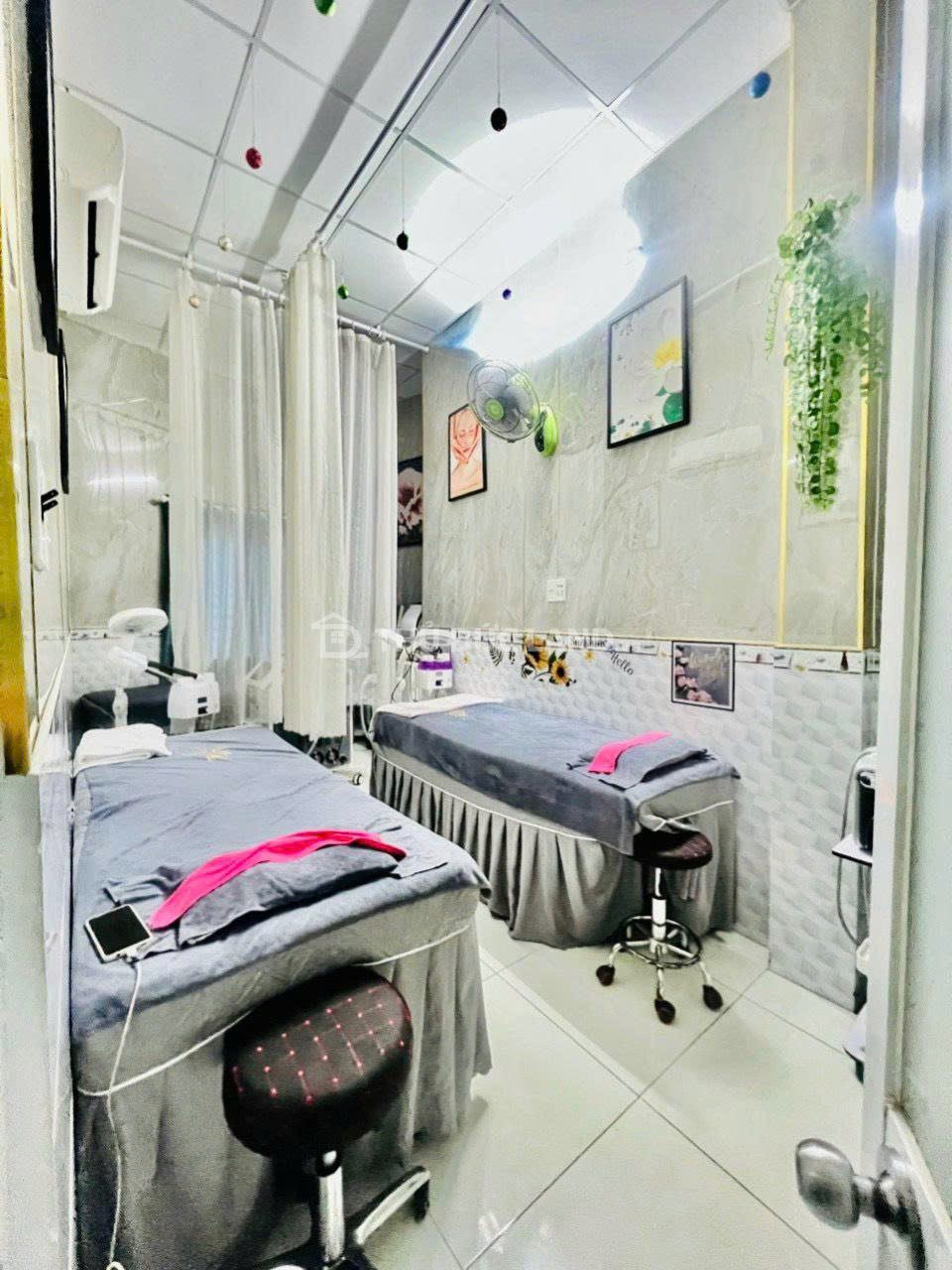 Bán nhà mặt tiền Đường 14 Linh Đông, 2 tầng, sổ hồng riêng, giá 6 tỷ. Nhà mới ở ngay