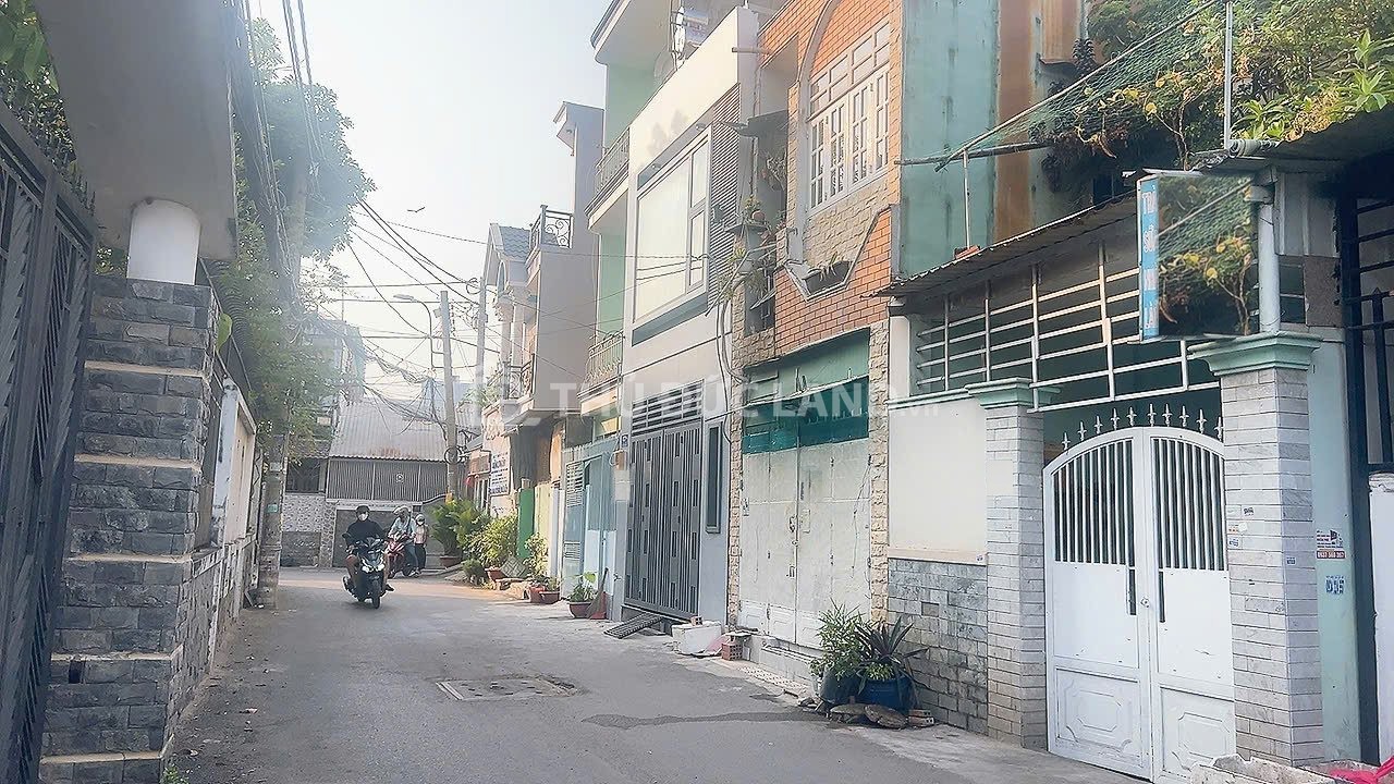 Bán nhà mặt tiền Đường 42 Linh Đông, DT 70m2, đường rộng 8M - Ảnh 3