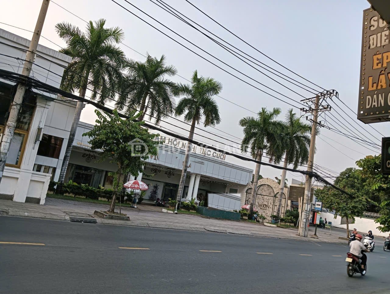 Bán nhà mặt tiền Kha Vạn Cân, Linh Đông, DT 117m2 ngang 5.7m, dòng tiền 20 triệu/tháng, tiện ích đầy đủ