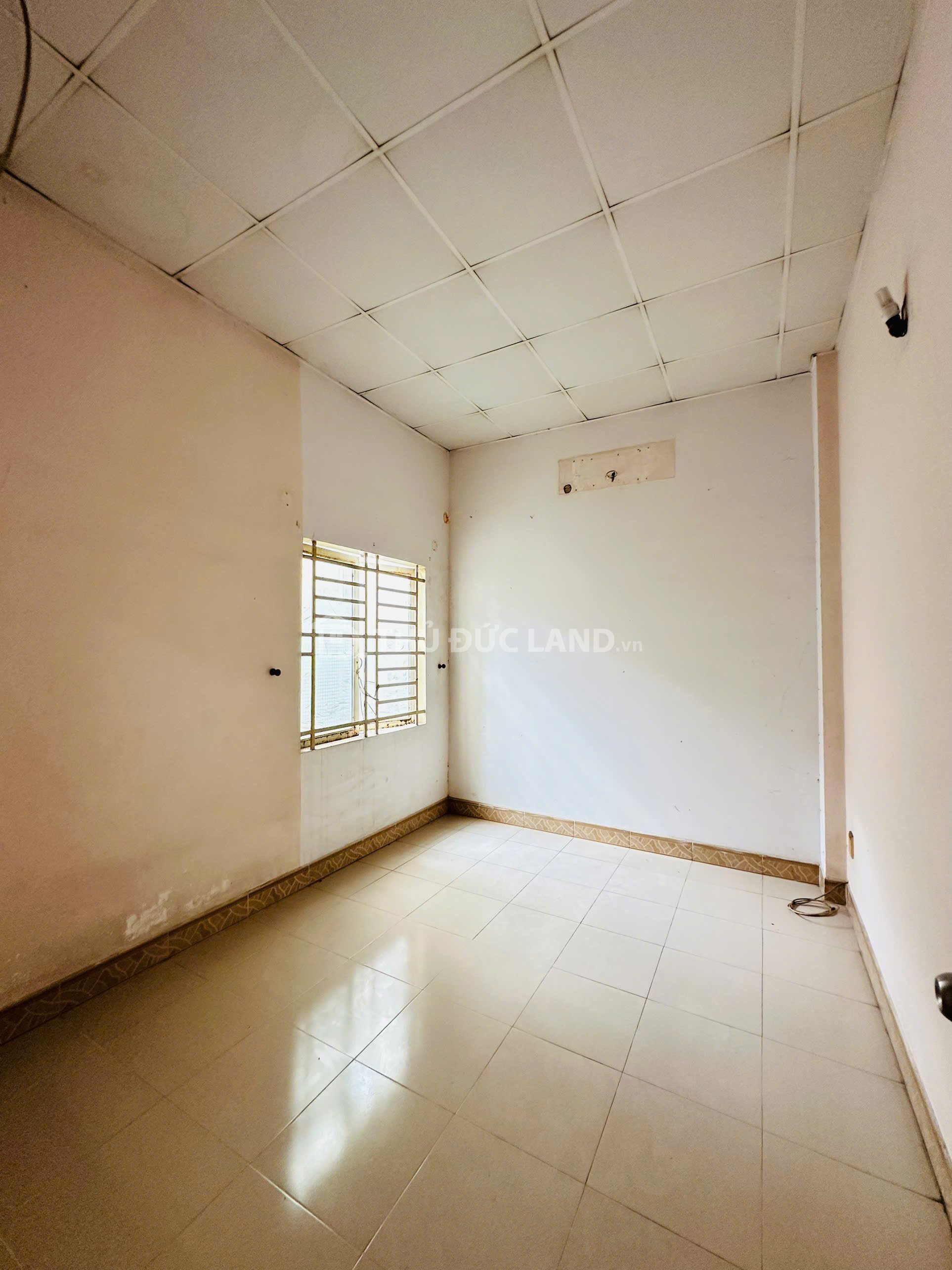 Bán nhà hẻm Linh Tây đường 6, 2 tầng, 4 phòng ngủ, 80m². Di chuyển dễ dàng, tiện ích đầy đủ - Ảnh 13