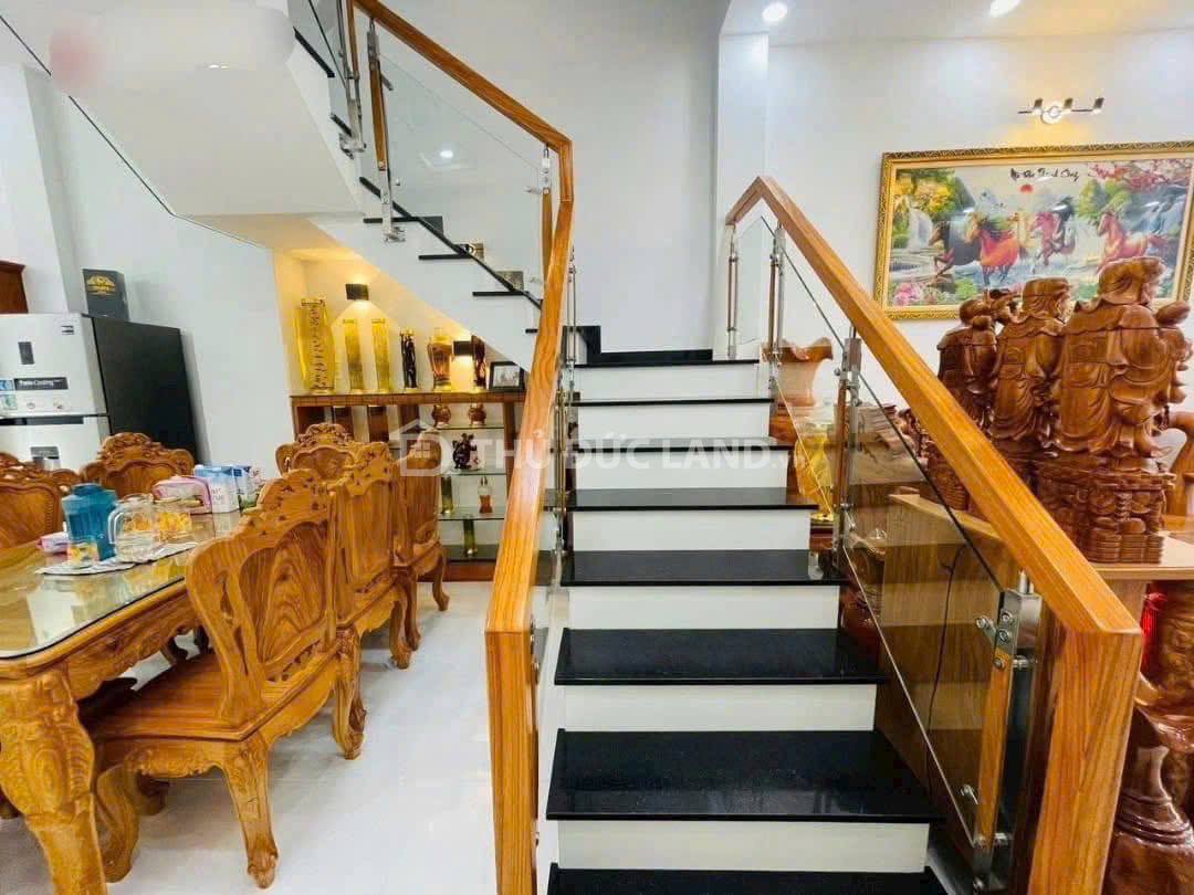 Bán nhà mặt tiền Đường 4 Linh Tây, DT 106m2 ngang 4m, 3 tầng, nội thất cao cấp, tiện ích đầy đủ - Ảnh 8