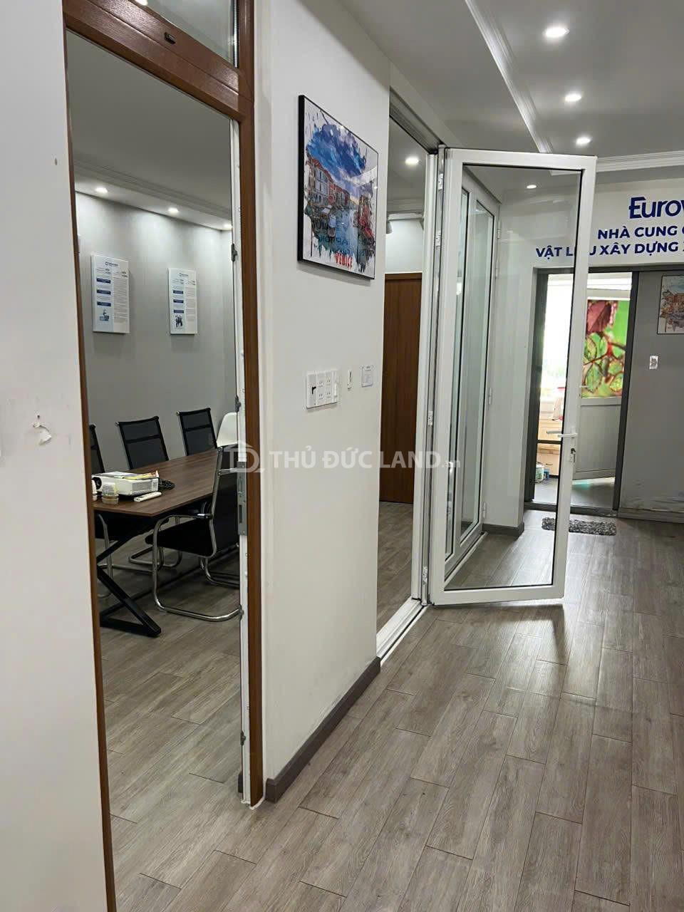 Bán nhà 2 mặt tiền Phạm Văn Đồng, DT 126m2 ngang gần 6m, 2 tầng. Khu sầm uất,kinh doanh đa ngành - Ảnh 5