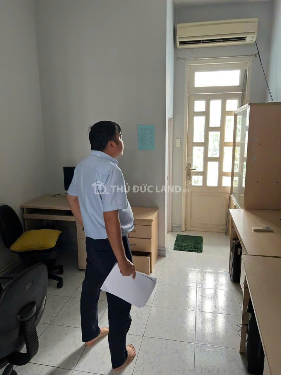 Bán nhà 2 mặt tiền Phạm Văn Đồng, DT 126m2 ngang gần 6m, 2 tầng. Khu sầm uất,kinh doanh đa ngành - Ảnh 4