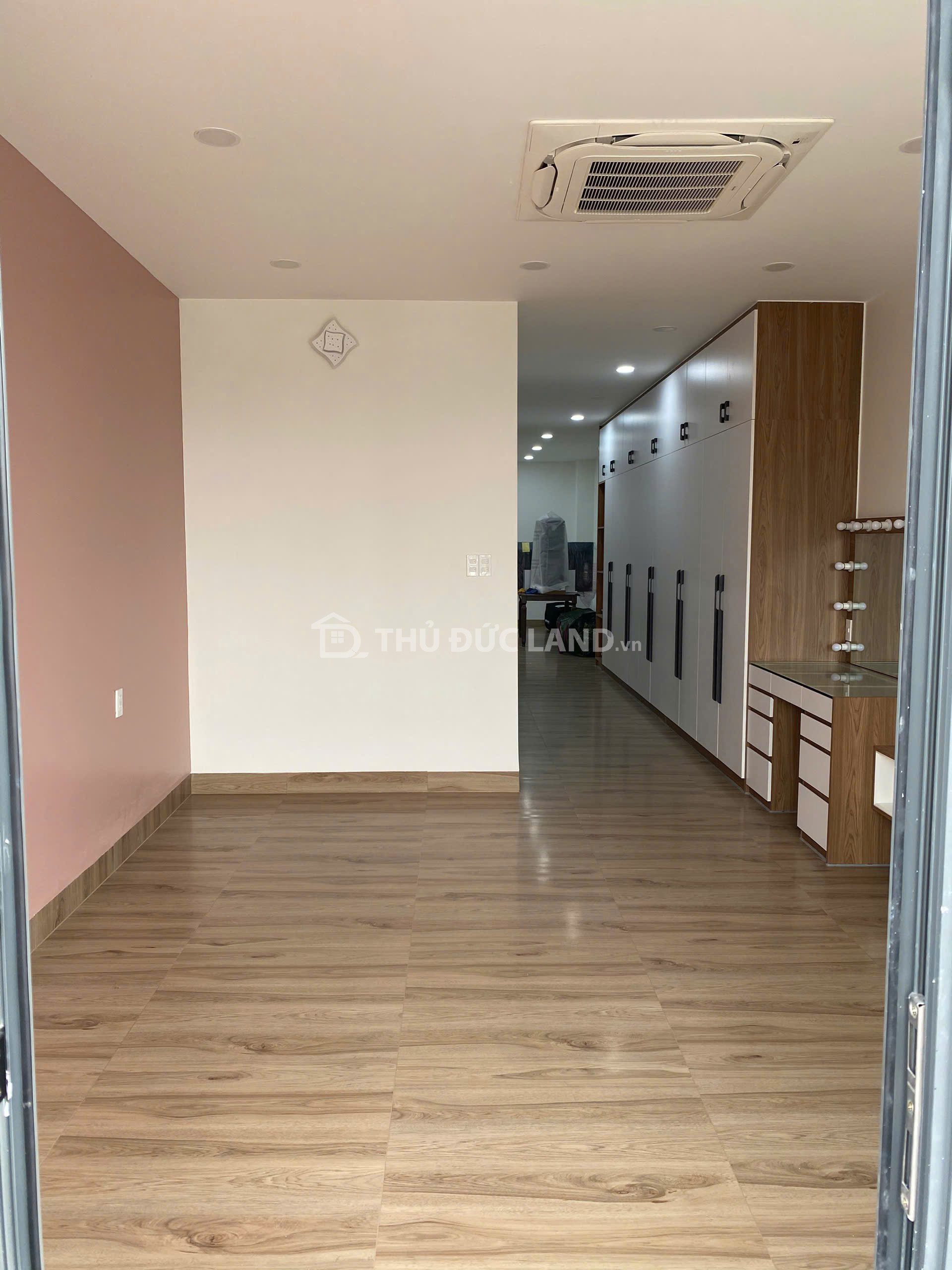 Bán nhà mặt tiền Đường 6 Linh Tây, 4 tầng, DT 111m2 ngang 4.2m. Tiện ở và kinh doanh - Ảnh 5