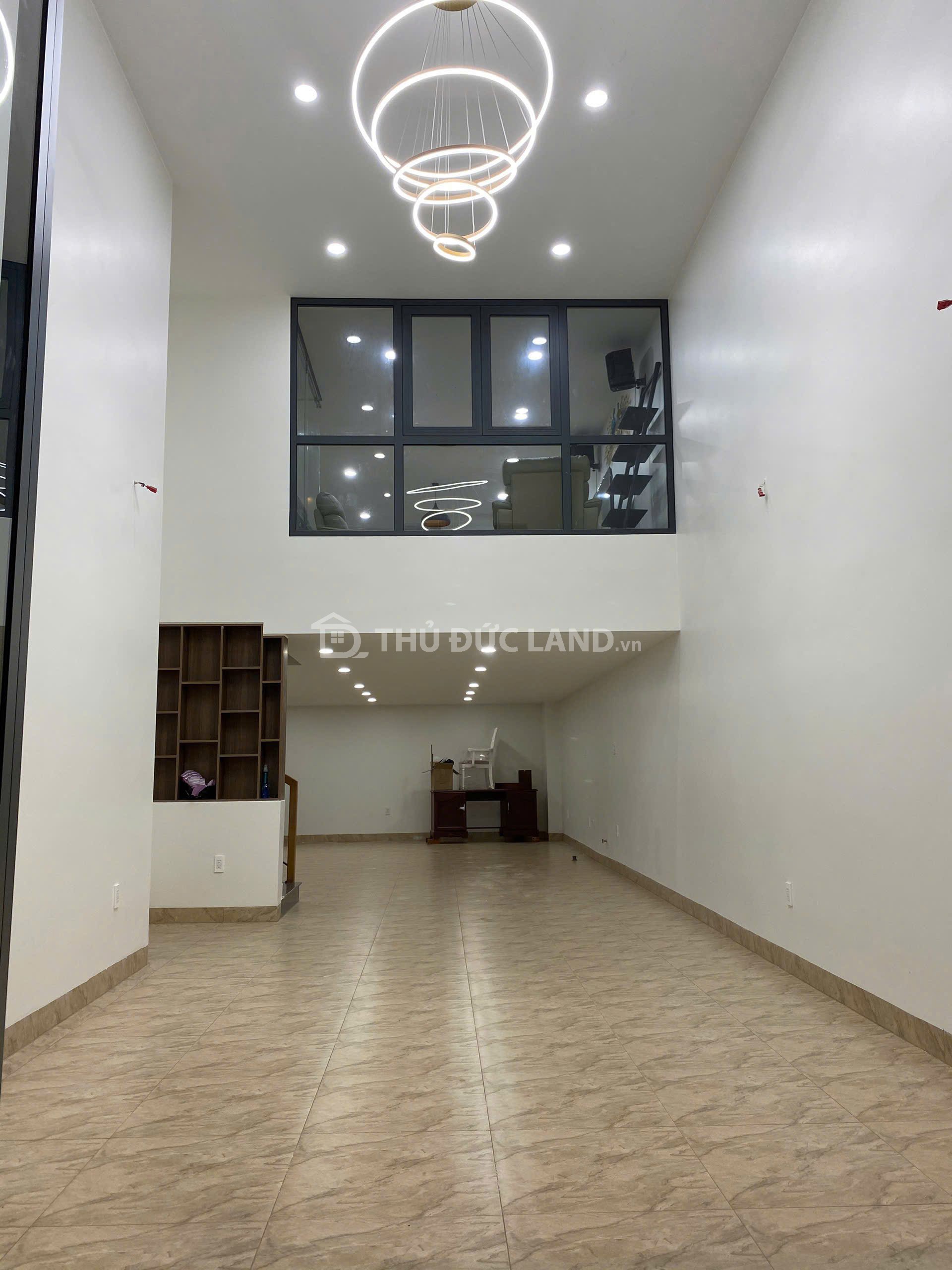 Bán nhà mặt tiền Đường 6 Linh Tây, 4 tầng, DT 111m2 ngang 4.2m. Tiện ở và kinh doanh - Ảnh 2