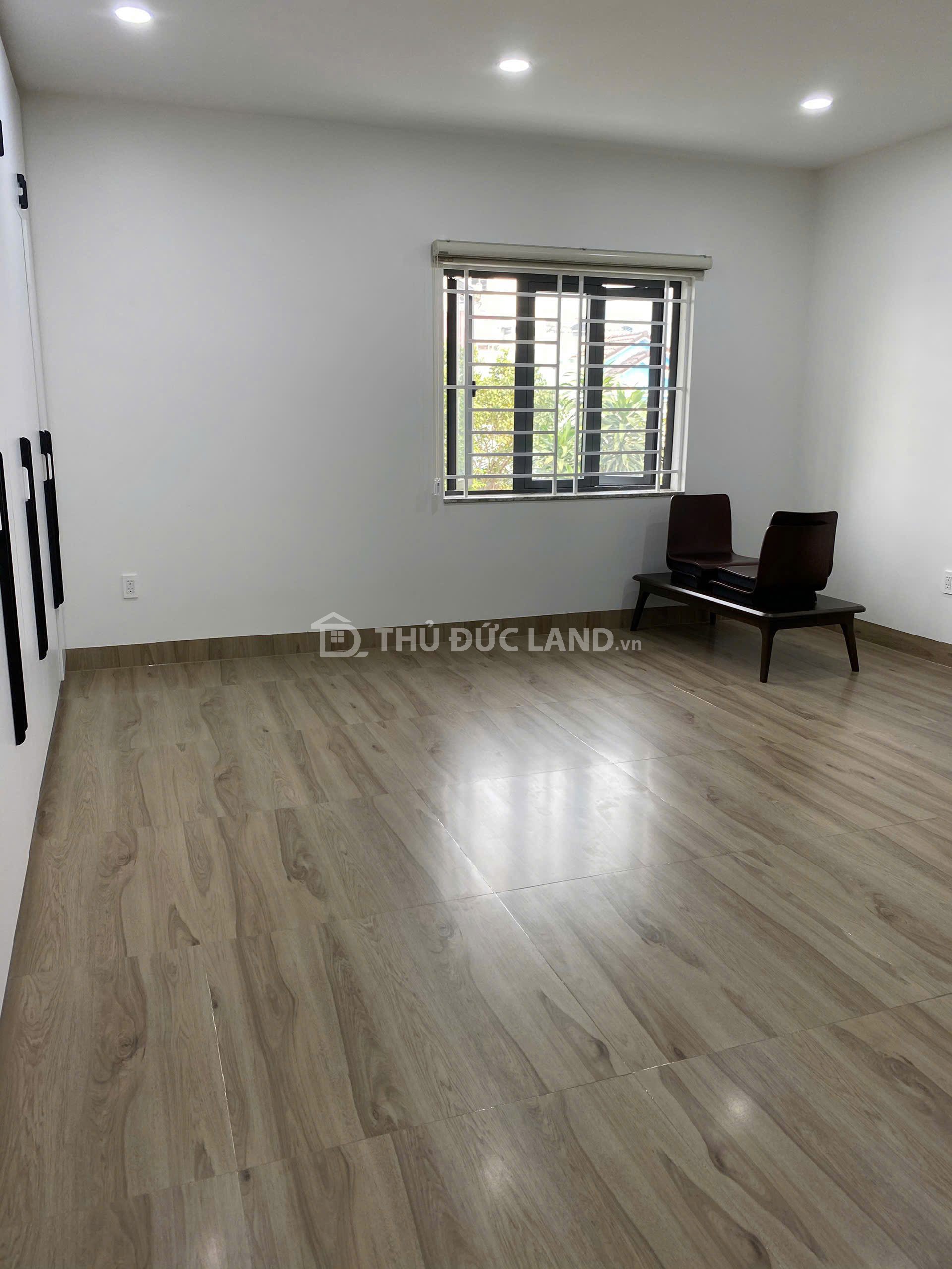 Bán nhà mặt tiền Đường 6 Linh Tây, 4 tầng, DT 111m2 ngang 4.2m. Tiện ở và kinh doanh - Ảnh 8
