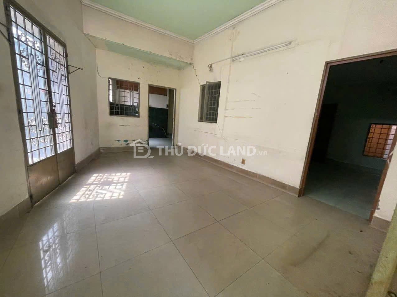 Bán nhà mặt tiền Đường 11 Linh Trung, DT 177m2 ngang 5.7m, đường 8m, giá tốt