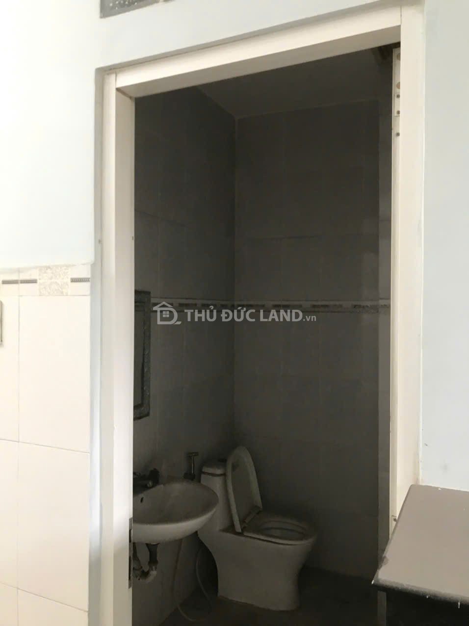 Bán nhà mặt tiền Linh Trung, đường Lê Văn Chí, DT 122m2 ngang 8m, 3 tầng, tiện ích đầy đủ - Ảnh 13