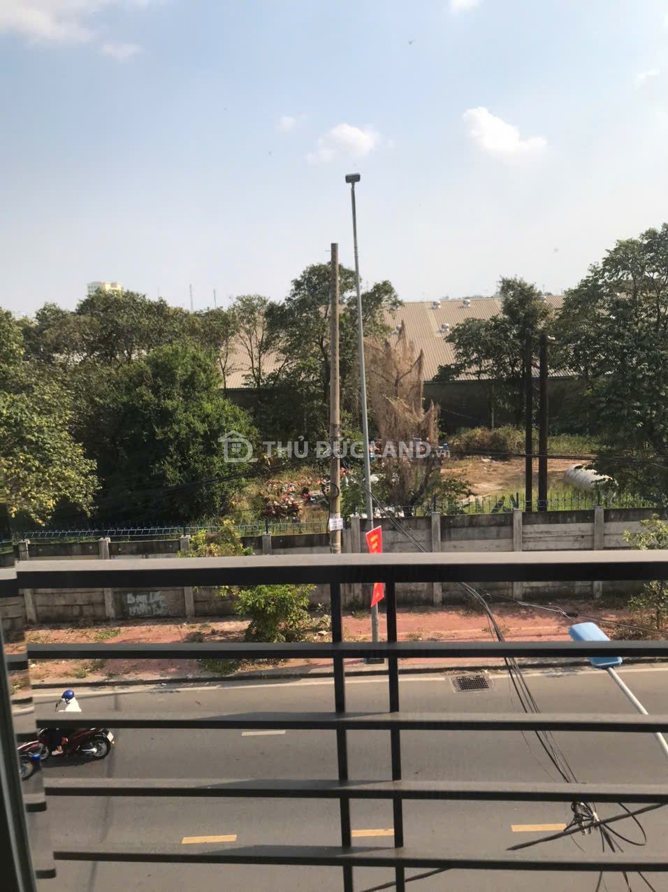Bán nhà mặt tiền Linh Trung, đường Lê Văn Chí, DT 122m2 ngang 8m, 3 tầng, tiện ích đầy đủ - Ảnh 11