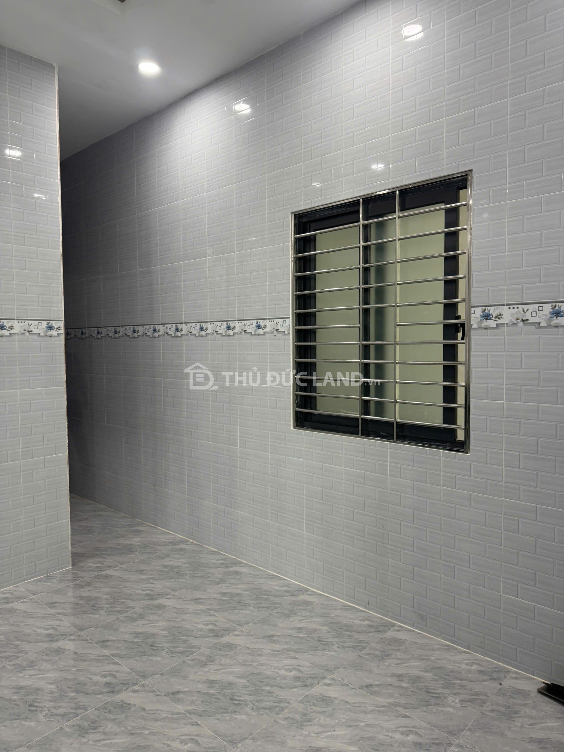 Bán nhà HXH Linh Trung, Đường 6, DT 130m2 ngang 6.78m, hẻm 5m, giá tốt , tiện ích đầy đủ