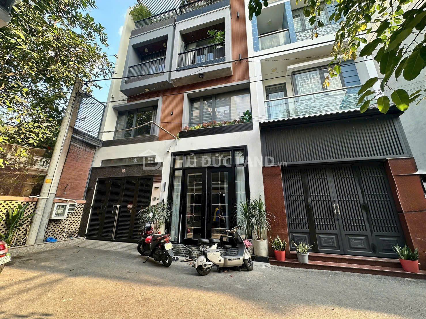 Bán nhà HXH Kha Vạn Cân, Linh Trung, DT 55m2 hẻm 5.5m, 3 tầng, nhà đẹp full nội thất ở ngay