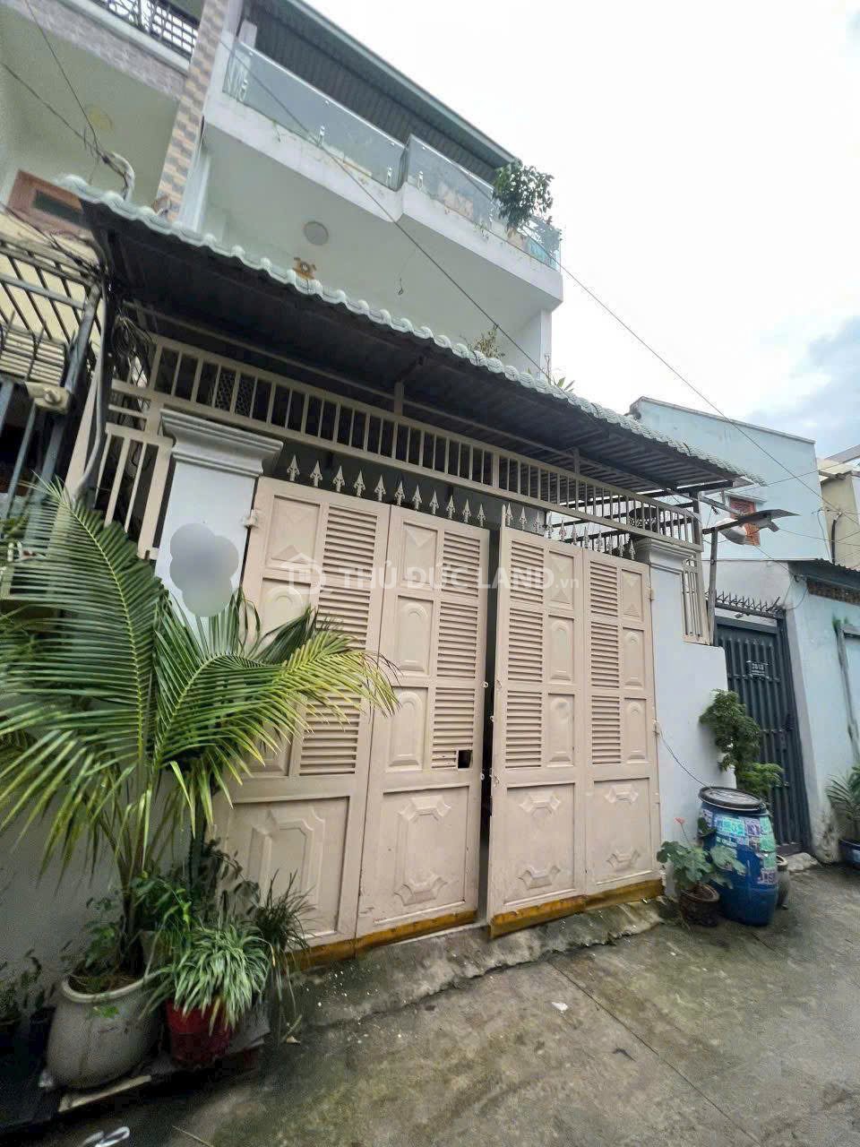 Bán nhà hẻm Đường 10 Linh Trung, DT 92m2 2 tầng, ngang 5.1m, sổ hồng riêng